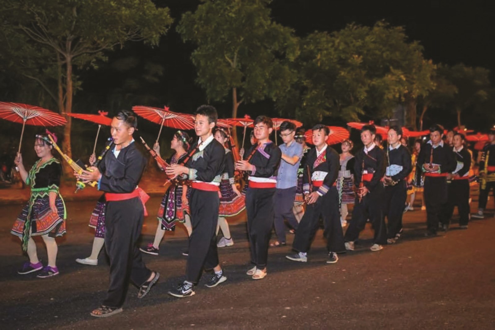 Lễ hội đường phố tại Tuần lễ văn hóa, du lịch huyện Tam Đường.