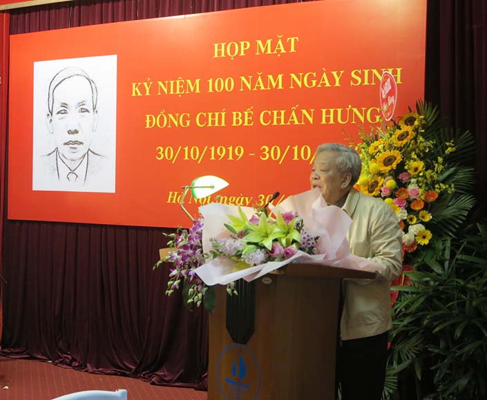 Ông Nguyễn Văn Cường, Giám đốc Bảo tàng Lịch sử Quốc gia Việt Nam, Phó Chủ tịch Hội đồng hương Lạng Sơn tại Hà Nội phát biểu tại buổi lễ.