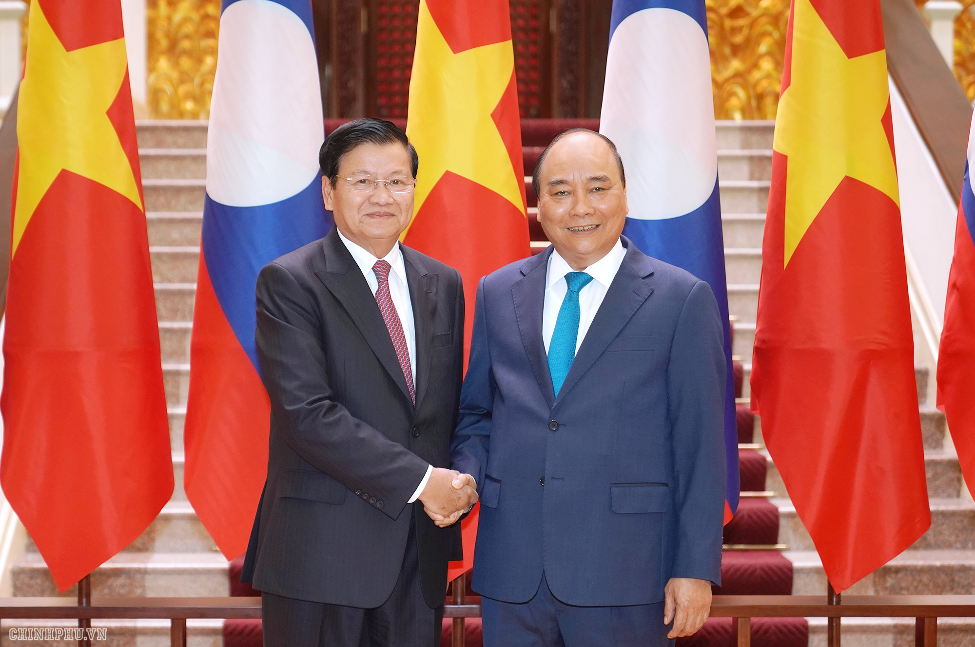 Thủ tướng Nguyễn Xuân Phúc đón, hội đàm với Thủ tướng Lào 3