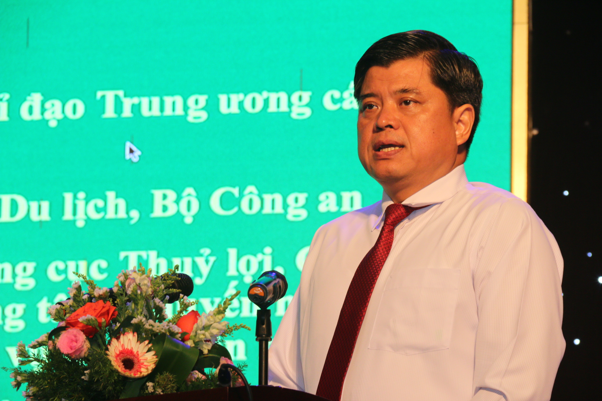 Thứ trưởng Bộ Nông nghiệp & Phát triển nông thôn Trần Thanh Nam phát biểu tại Hội nghị
