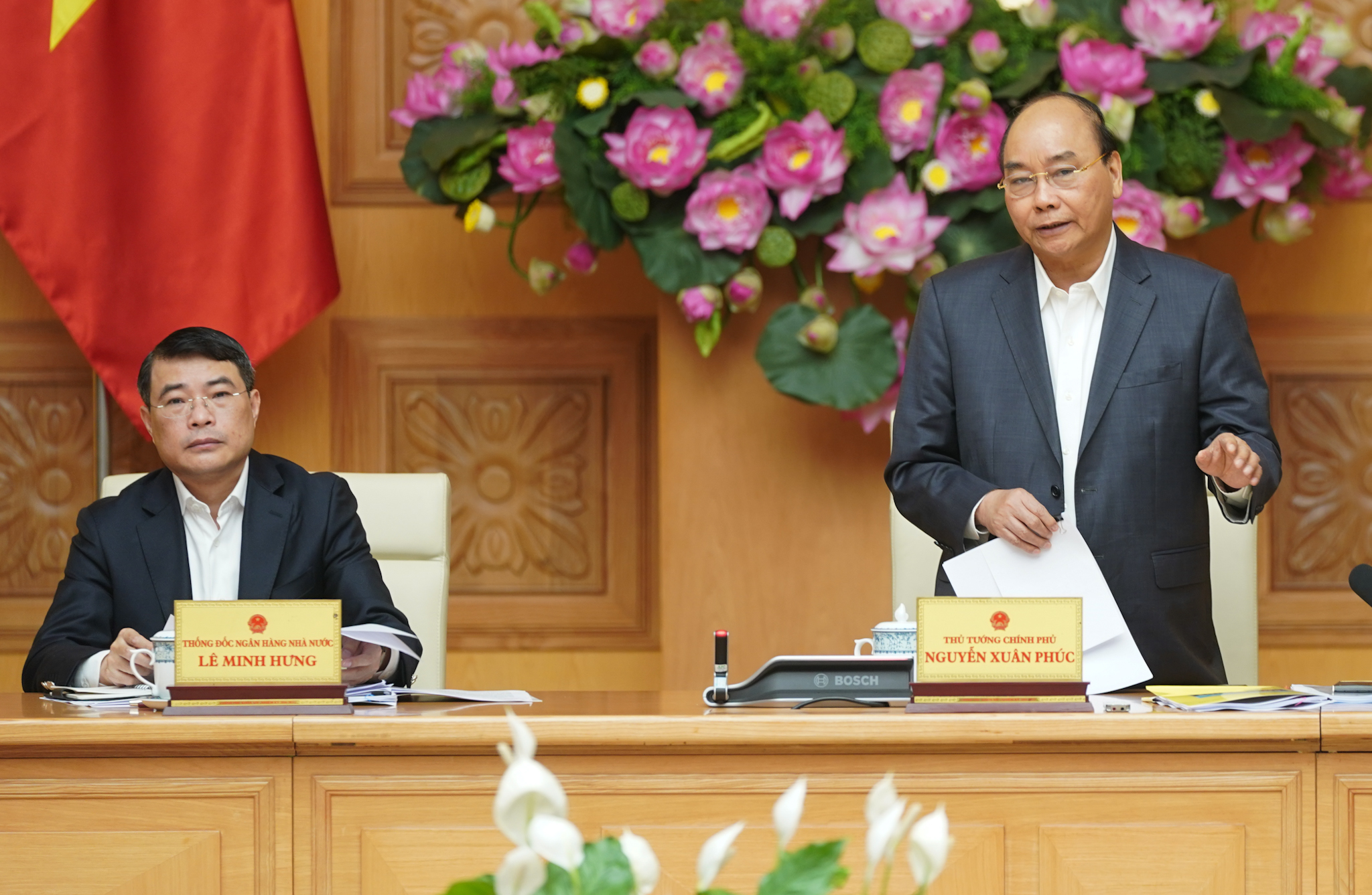 Thủ tướng Nguyễn Xuân Phúc phát biểu tại cuộc họp. Ảnh: VGP/Quang Hiếu