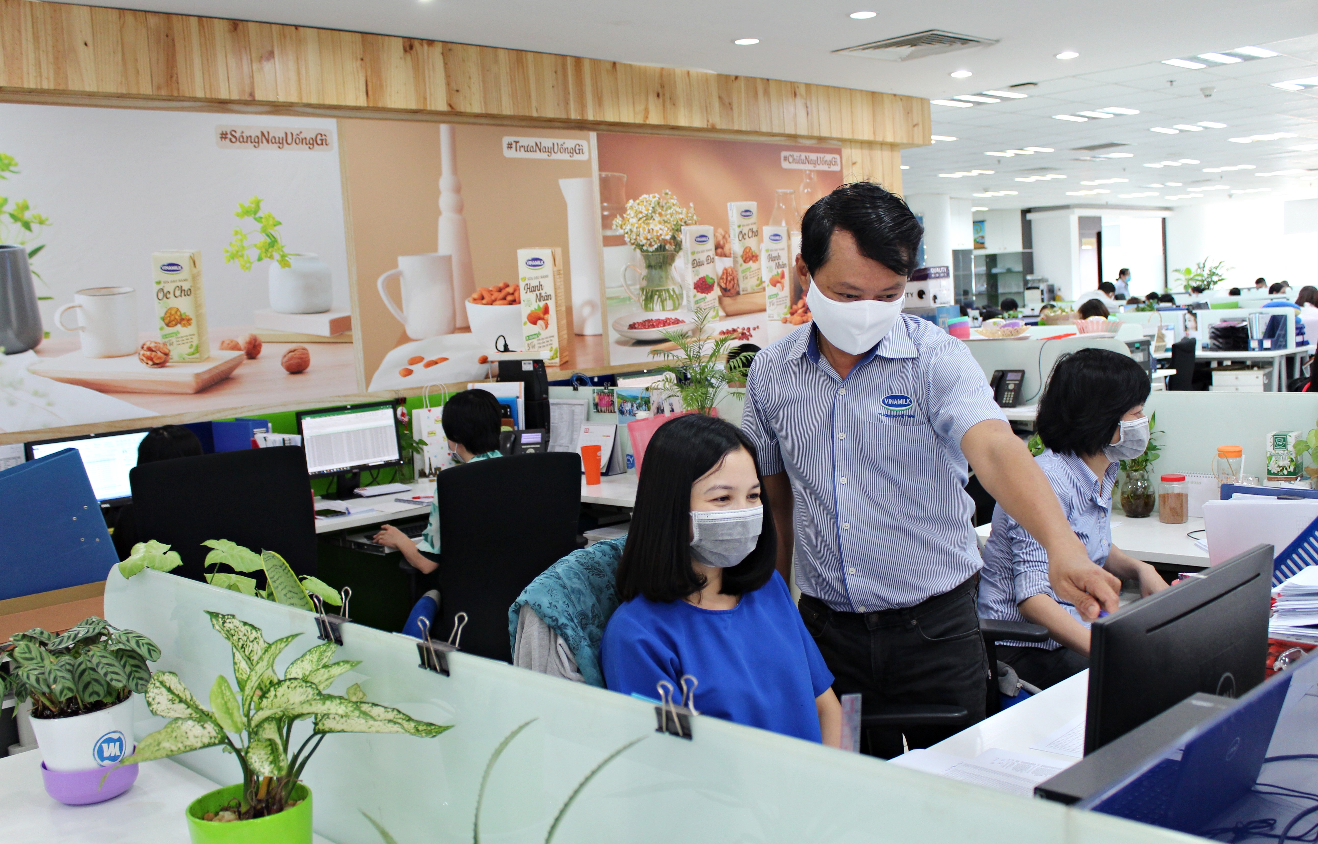 Công ty Cổ phẩn Sữa Việt Nam (Vinamilk): Chung tay phòng chống và đẩy lùi dịch bệnh Covid-19