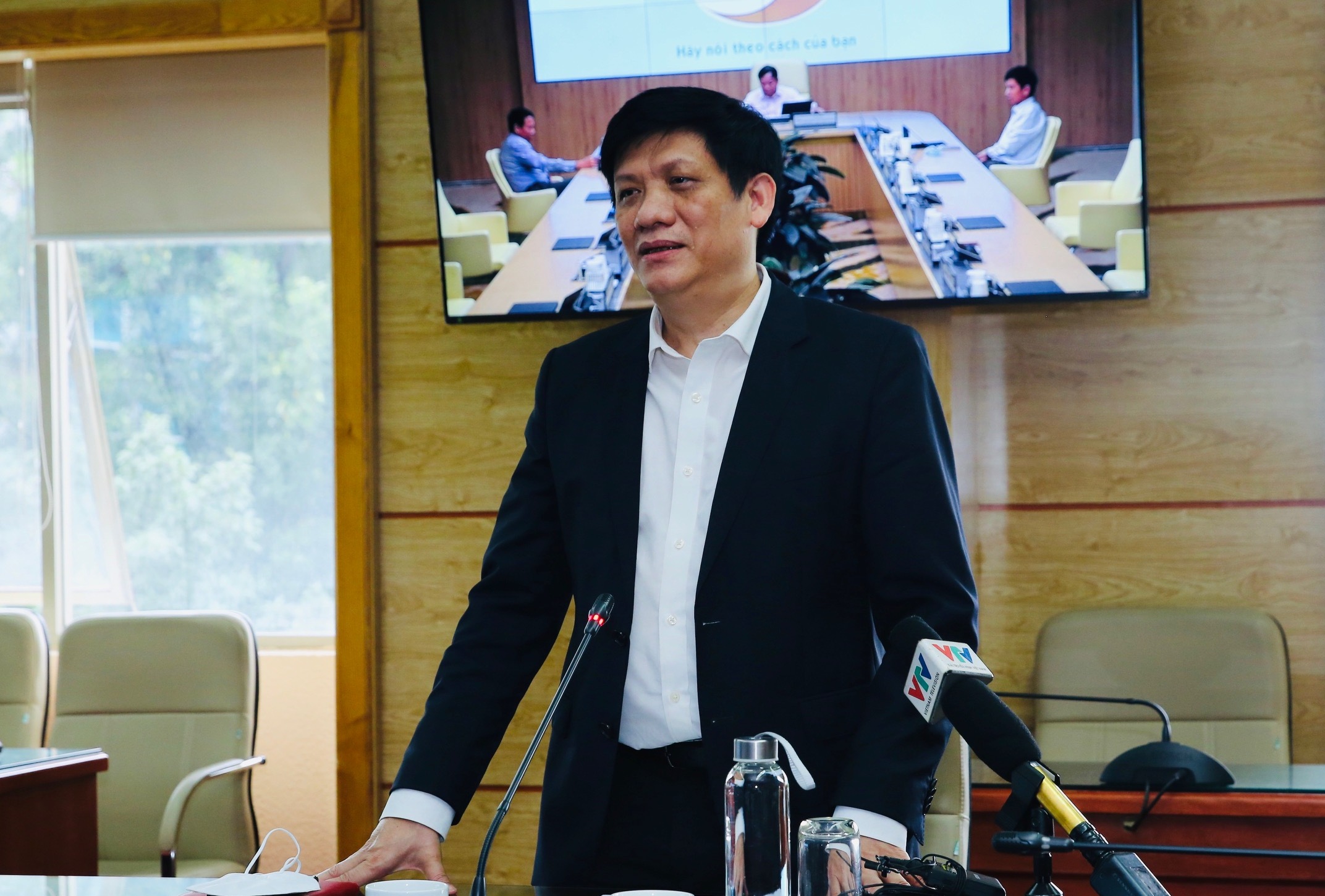 GS.TS Nguyễn Thanh Long: Bộ Y tế đã giao cho 2 cơ quan nghiên cứu để sớm có câu trả lời khoa học.