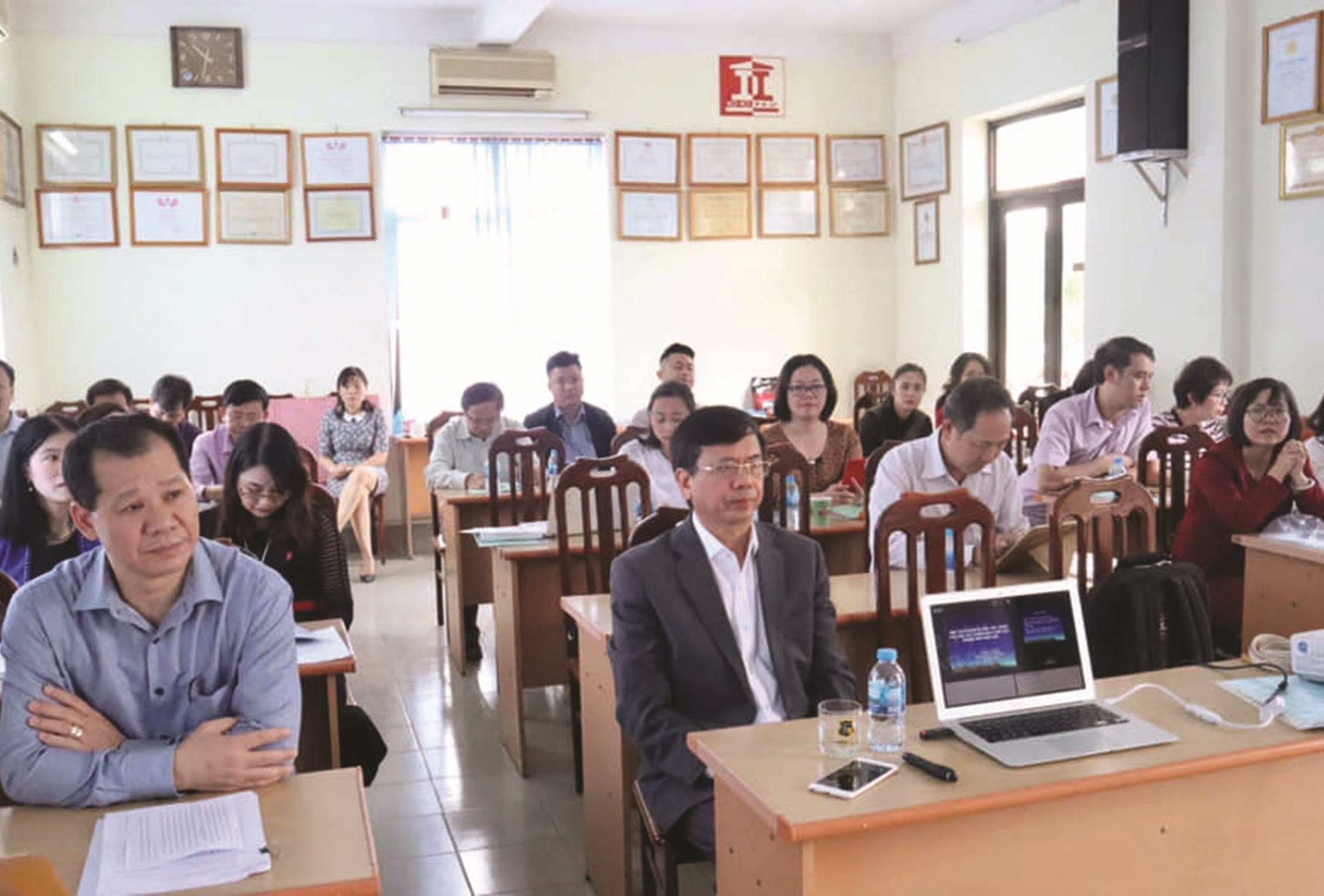  Lớp bồi dưỡng kiến thức dân tộc tại Quảng Ninh
