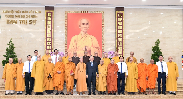 Phó Thủ tướng Trần Lưu Quang chúc mừng mùa Vu lan tại TPHCM - Ảnh 4.