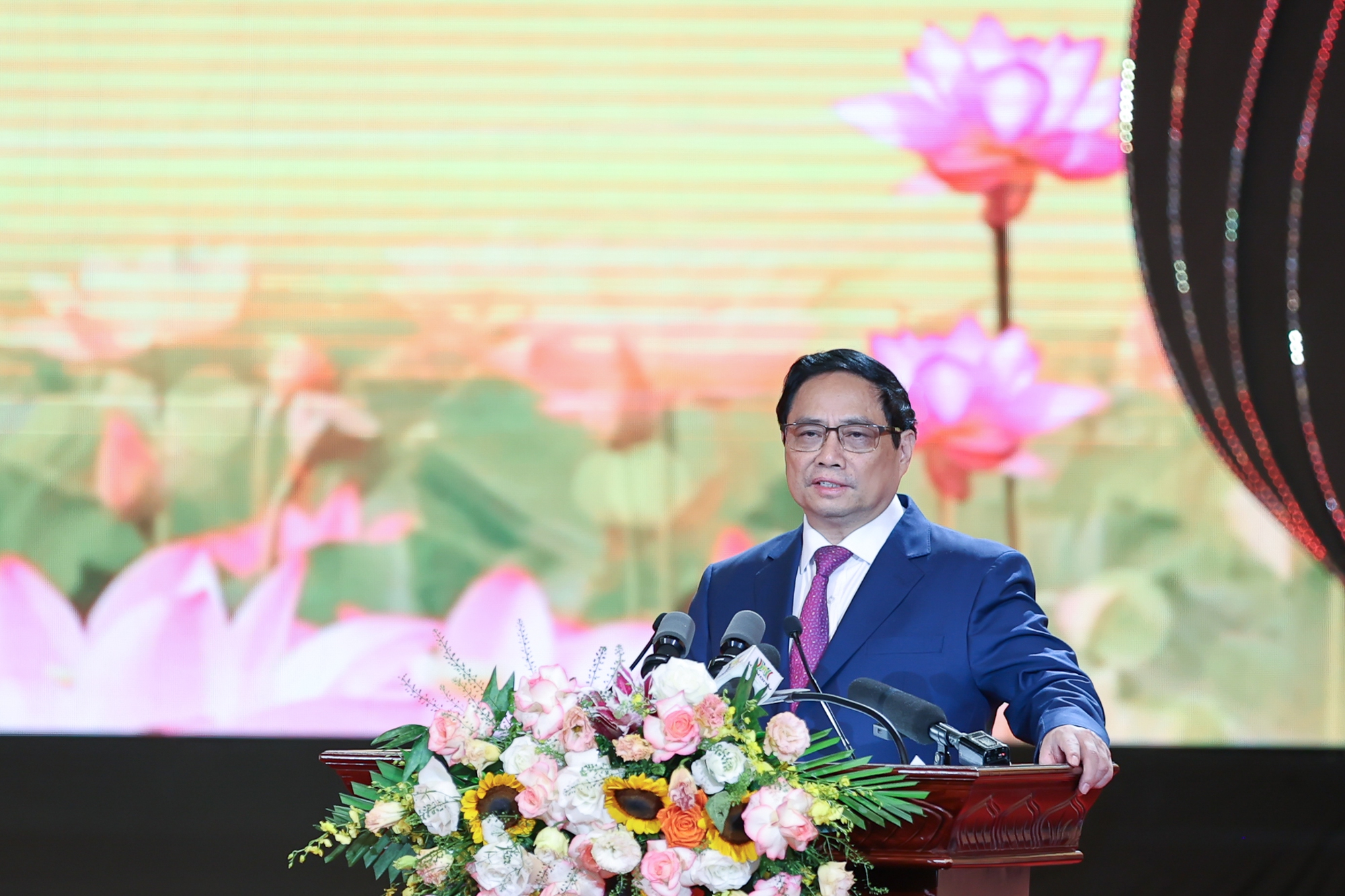 Thủ tướng Phạm Minh Chính: Xây dựng người Hà Nội tiêu biểu cho văn hóa, lương tri và phẩm giá con người Việt Nam - Ảnh: VGP/Nhật Bắc