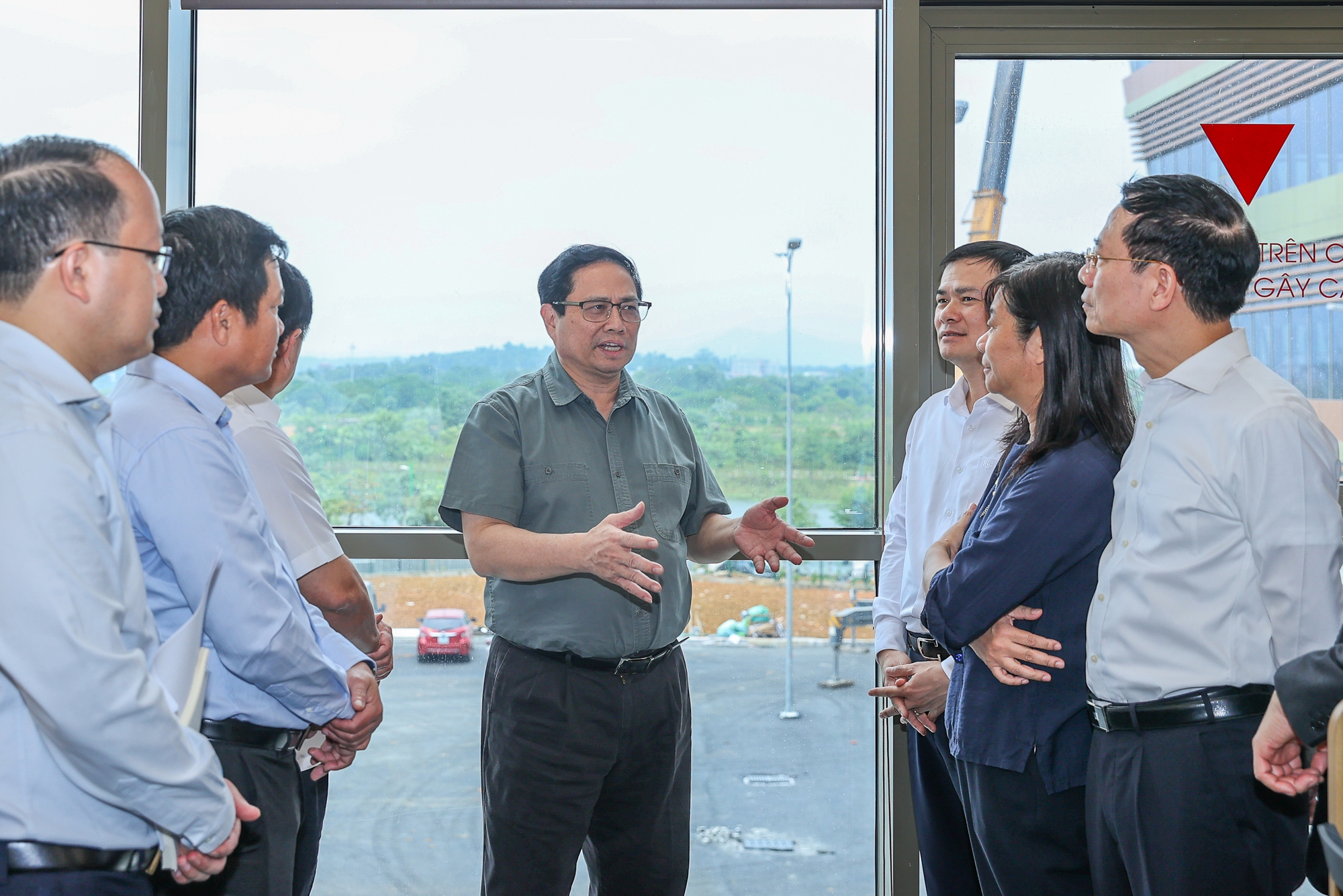 Thủ tướng giao Bộ Tài chính phối hợp với Bộ Kế hoạch và Đầu tư nghiên cứu hình thành ngay quỹ đổi mới sáng tạo. Cùng với đó, các cơ quan cần tiếp tục củng cố, mở rộng và phát huy hiệu quả của Mạng lưới đổi mới sáng tạo Việt Nam - Ảnh: VGP/Nhật Bắc