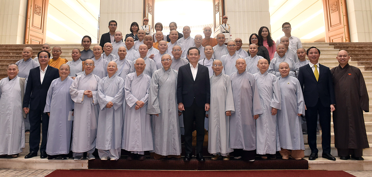 Phó Thủ tướng Trần Lưu Quang cùng các đại biểu dự buổi gặp mặt - Ảnh: VGP/Hải Minh