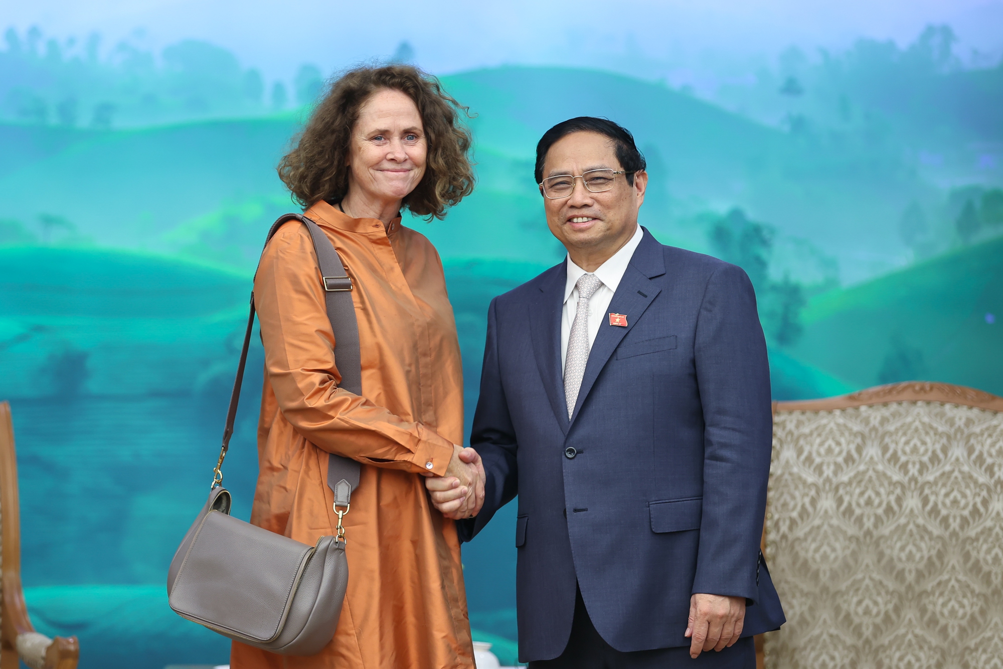 Thủ tướng Phạm Minh Chính tiếp bà Carolyn Turk, Giám đốc Quốc gia Ngân hàng Thế giới tại Việt Nam - Ảnh: VGP/Nhật Bắc