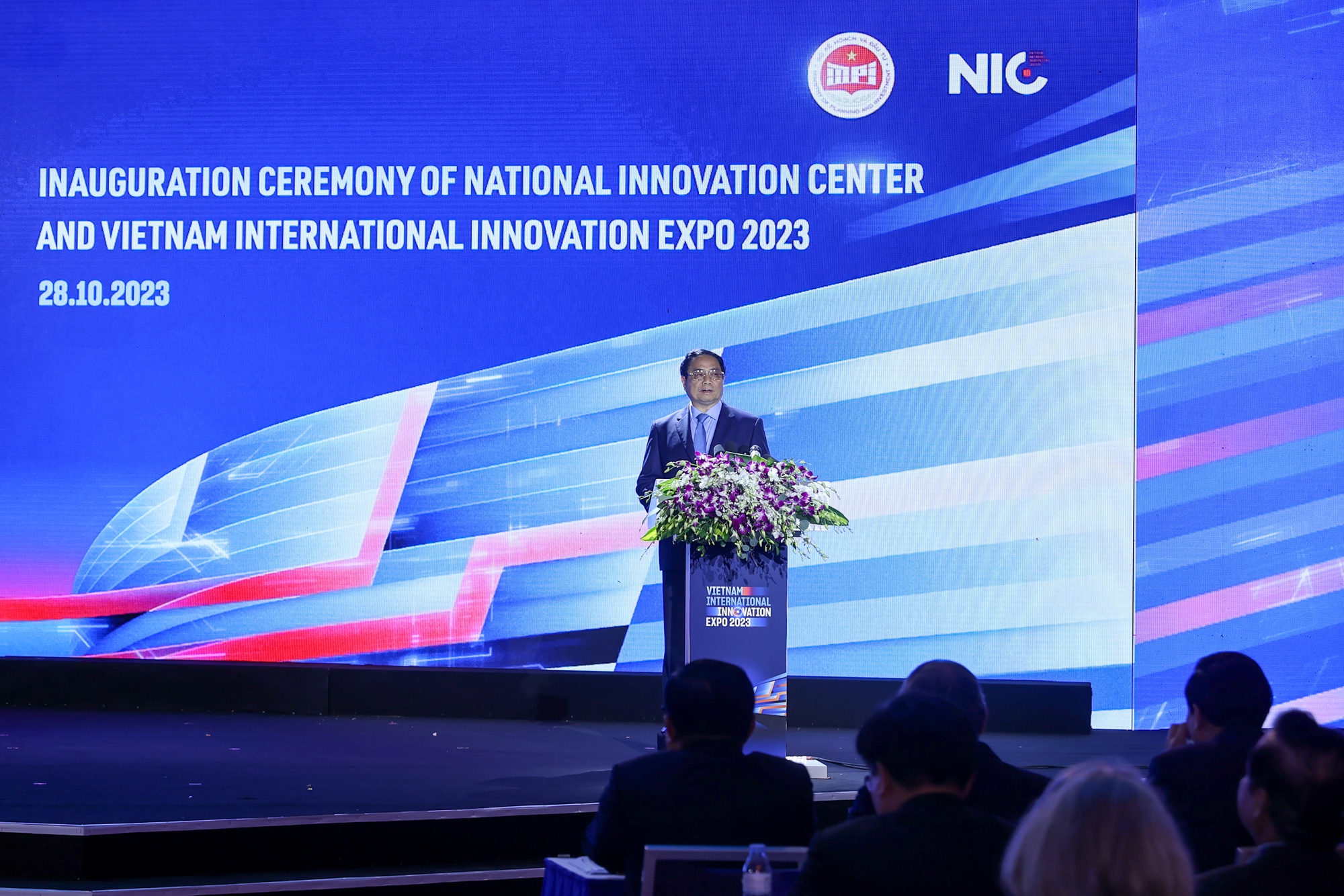 Thủ tướng Phạm Minh Chính: Chúng ta không thể không băn khoăn, trăn trở và có trách nhiệm khi chỉ tiêu tốc độ tăng năng suất lao động còn chưa cao - Ảnh: VGP/Nhật Bắc