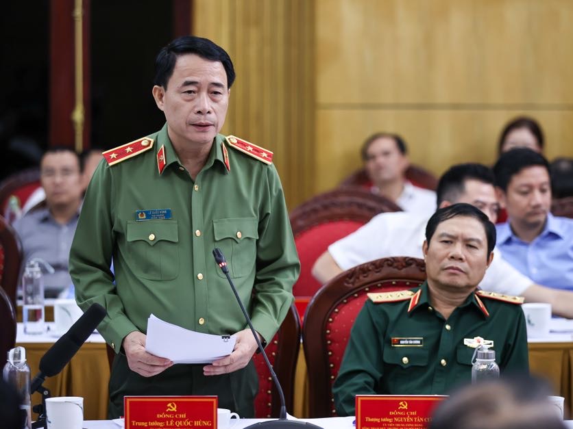 Trung tướng Lê Quốc Hùng, Thứ trưởng Bộ Công an phát biểu tại buổi làm việc - Ảnh: VGP/Nhật Bắc