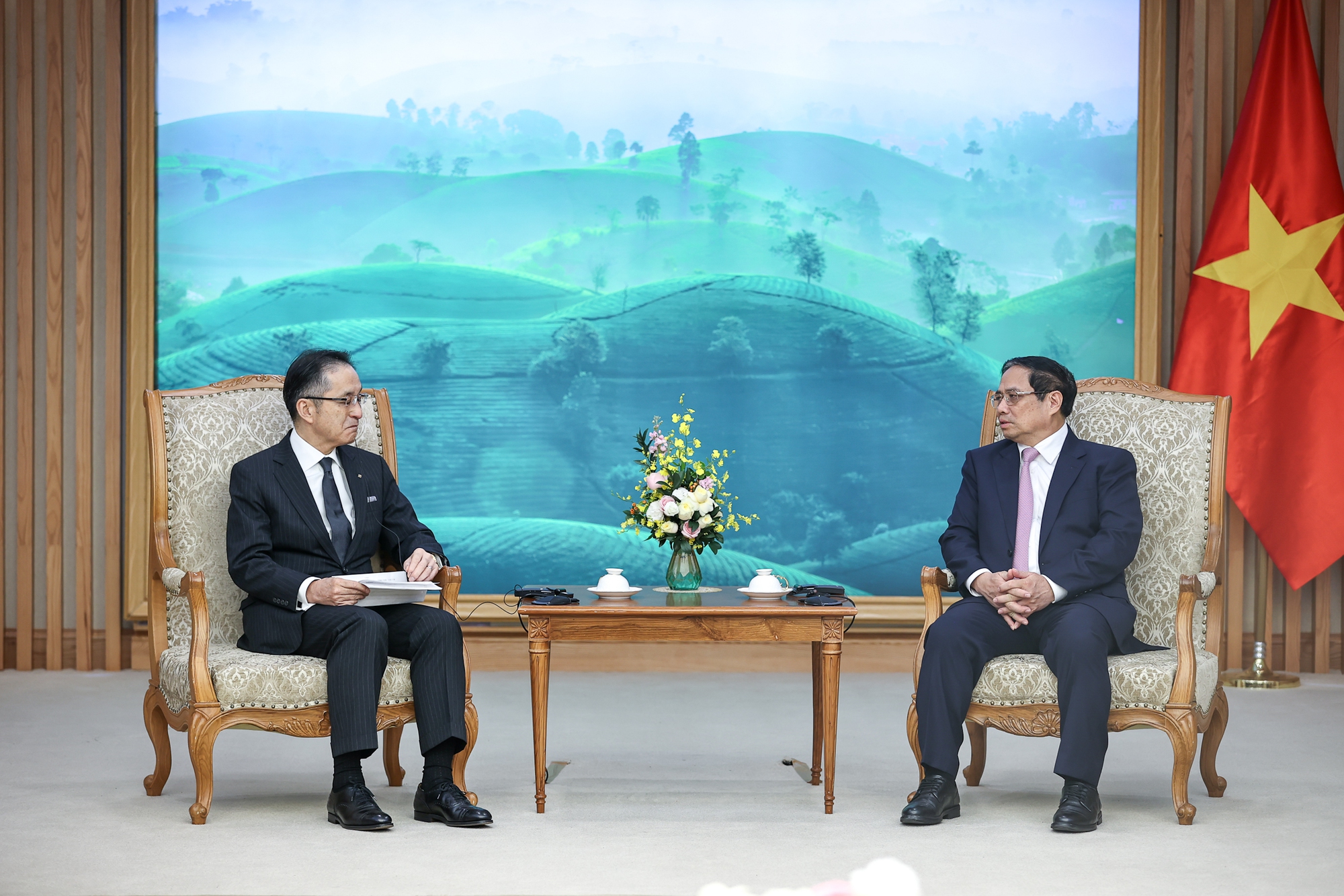 Thủ tướng Phạm Minh Chính mong muốn Tập đoàn Marubeni cùng các doanh nghiệp Nhật Bản tiếp tục mở rộng hợp tác, đầu tư kinh doanh tại Việt Nam trên các lĩnh vực mà Việt Nam ưu tiên phát triển - Ảnh: VGP/Nhật Bắc