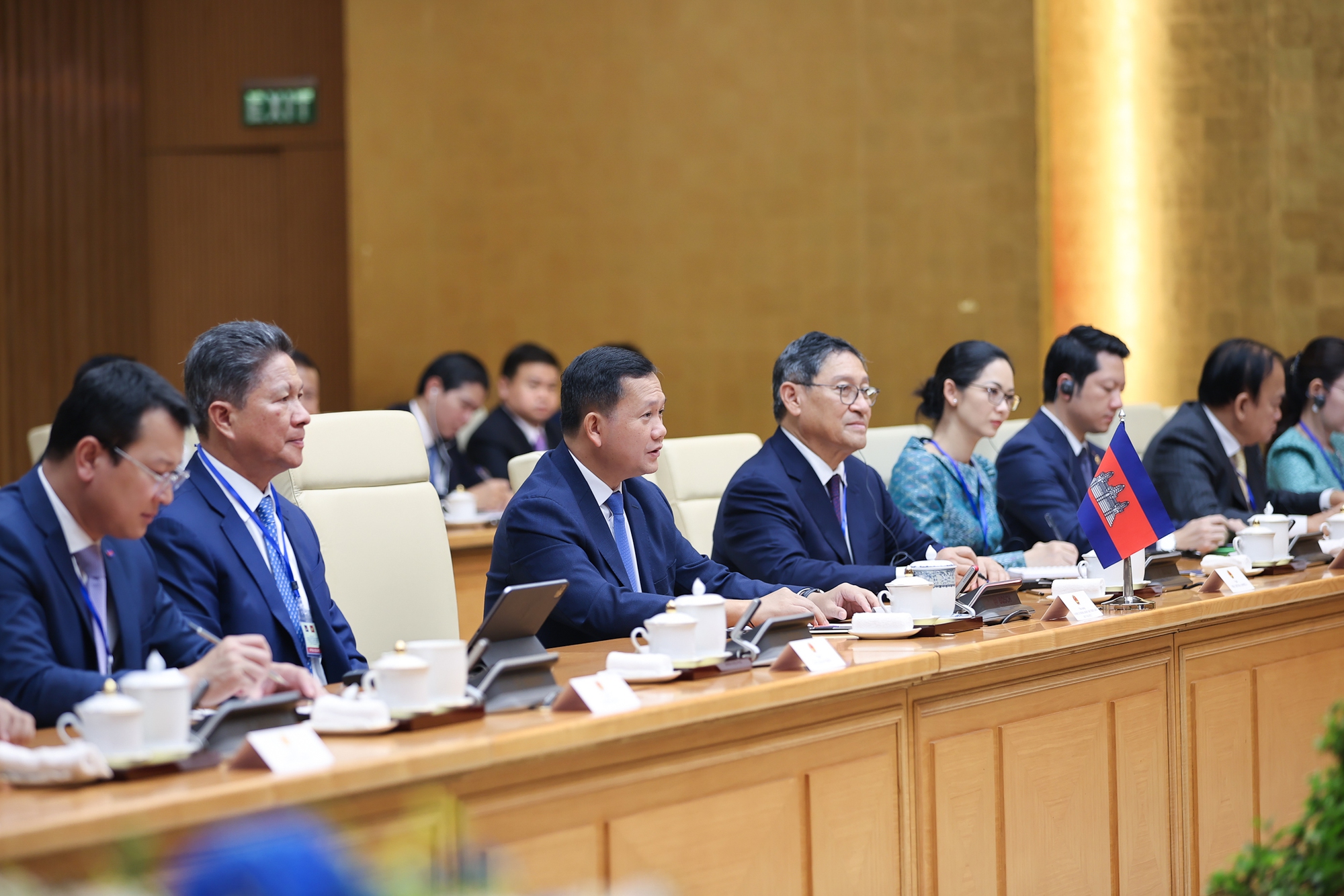 Samdech Thipadei Thủ tướng Hun Manet khẳng định chuyến thăm chính thức Việt Nam lần này nhằm kế thừa truyền thống tốt đẹp và tiếp tục thúc đẩy mối quan hệ đoàn kết hữu nghị truyền thống và hợp tác toàn diện giữa hai nước lên tầm cao mới - Ảnh: VGP/Nhật Bắc