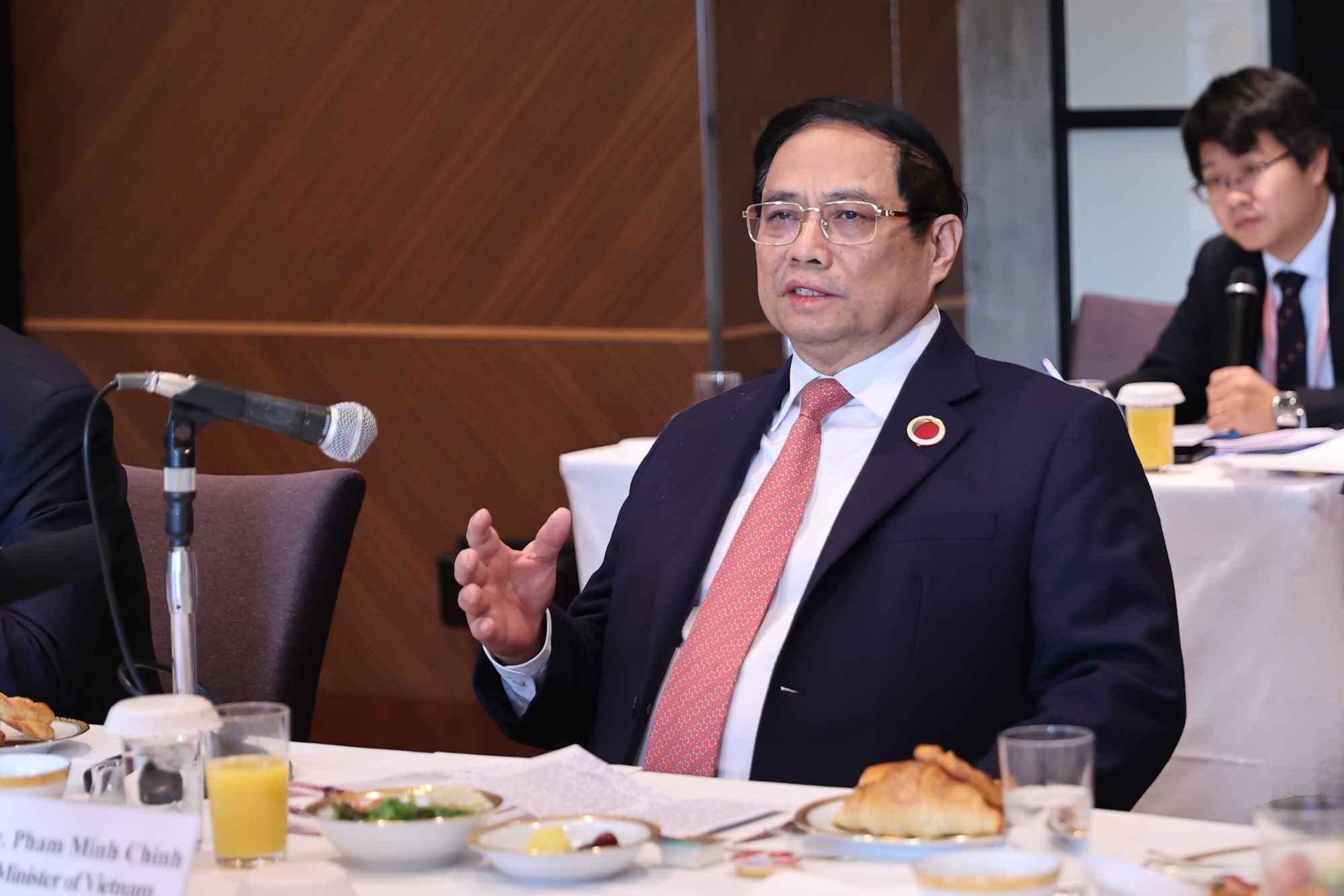 Thủ tướng Phạm Minh Chính hoan nghênh FEC đã luôn dành sự quan tâm sâu sắc đối với Việt Nam, có nhiều đóng góp thiết thực, hiệu quả đối với sự phát triển quan hệ hai nước... - Ảnh: VGP/Nhật Bắc