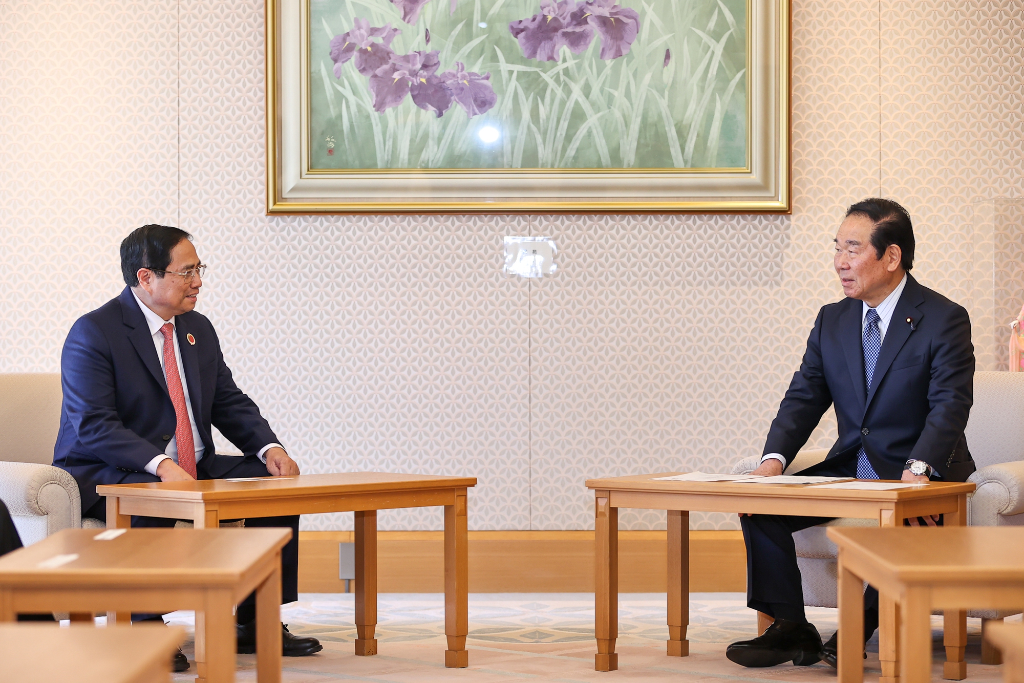 Chủ tịch Hạ viện Nukaga Fukushiro cho biết rất ấn tượng và khâm phục sự phát triển vượt bậc của Việt Nam thời gian qua - Ảnh: VGP/Nhật Bắc