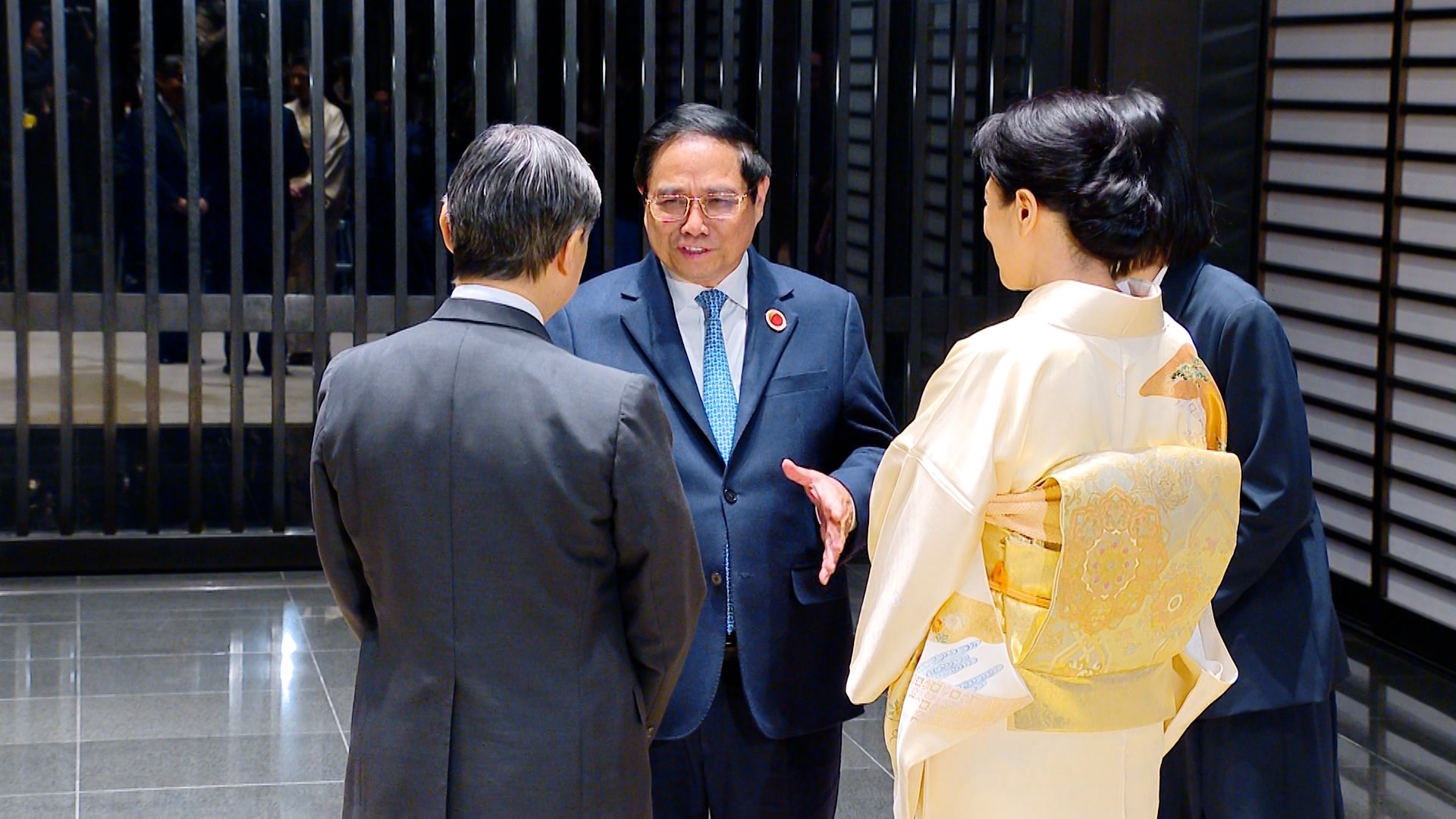 Thủ tướng Phạm Minh Chính cảm ơn những tình cảm tốt đẹp và sự quan tâm sâu sắc mà Nhà vua, Hoàng hậu, cũng như các thành viên Hoàng gia Nhật Bản đã dành cho nhân dân Việt Nam và mối quan hệ hữu nghị, hợp tác Việt Nam-Nhật Bản trong nhiều năm qua - Ảnh: VGP/Nhật Bắc