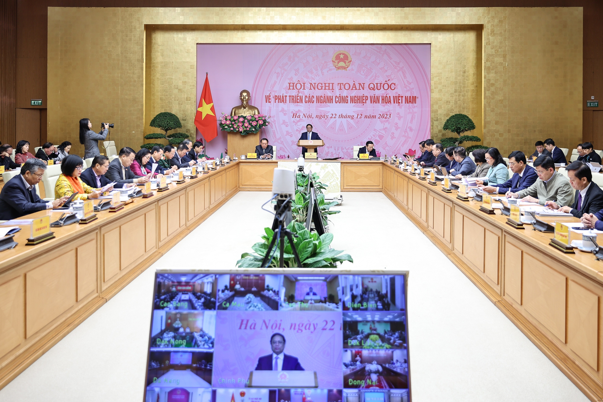 Thủ tướng Chính phủ Phạm Minh Chính chủ trì Hội nghị toàn quốc về phát triển các ngành công nghiệp văn hóa Việt Nam - Ảnh: VGP/Nhật Bắc
