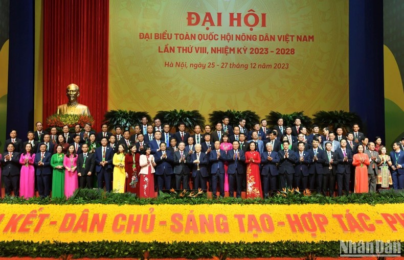 Tổng Bí thư Nguyễn Phú Trọng, các đồng chí Lãnh đạo Đảng, Nhà nước và các đại biểu tại đại hội. (Ảnh: ĐĂNG KHOA)