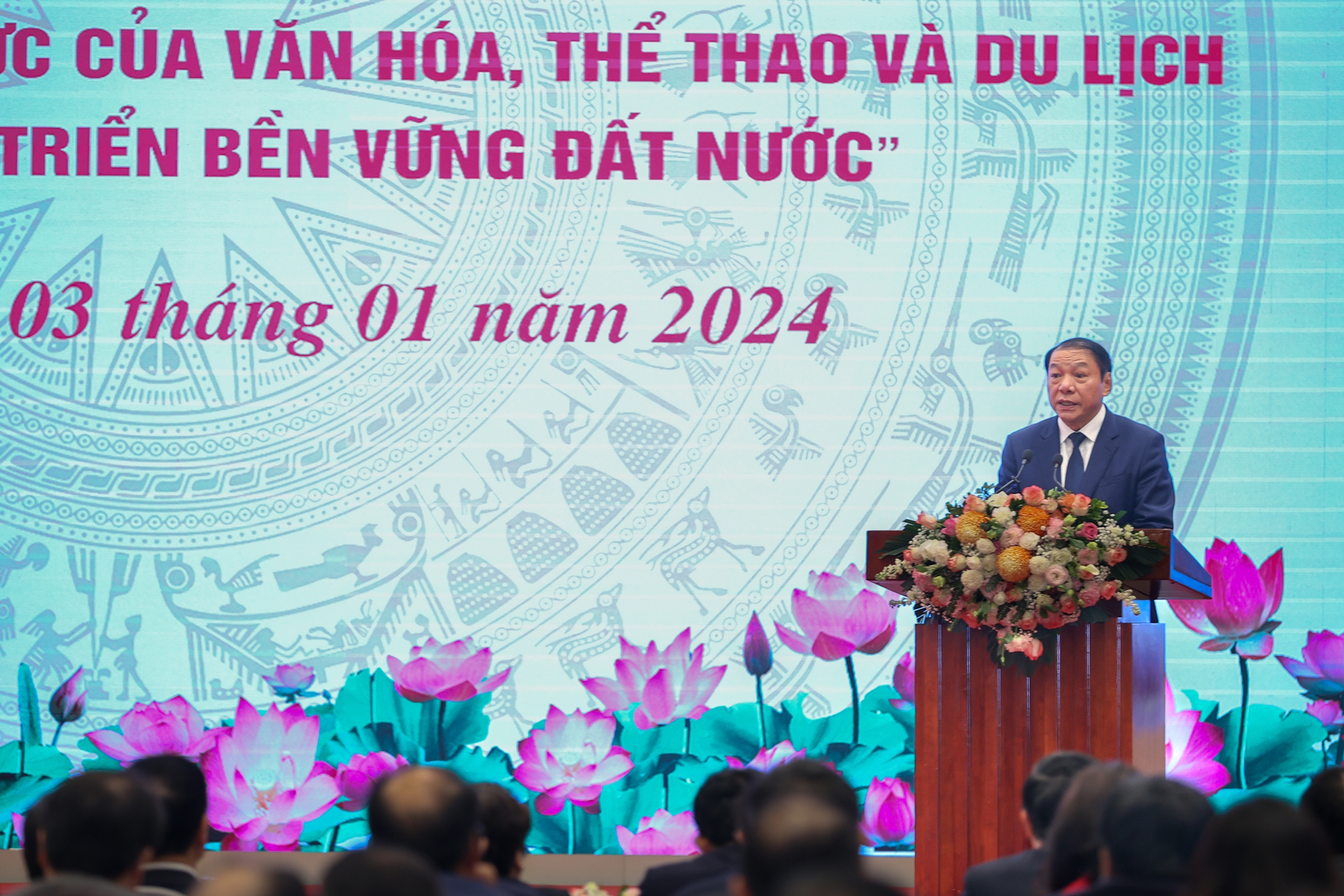 Bộ trưởng Bộ VHTT&DL Nguyễn Văn Hùng phát biểu tại hội nghị - Ảnh: VGP/Nhật Bắc