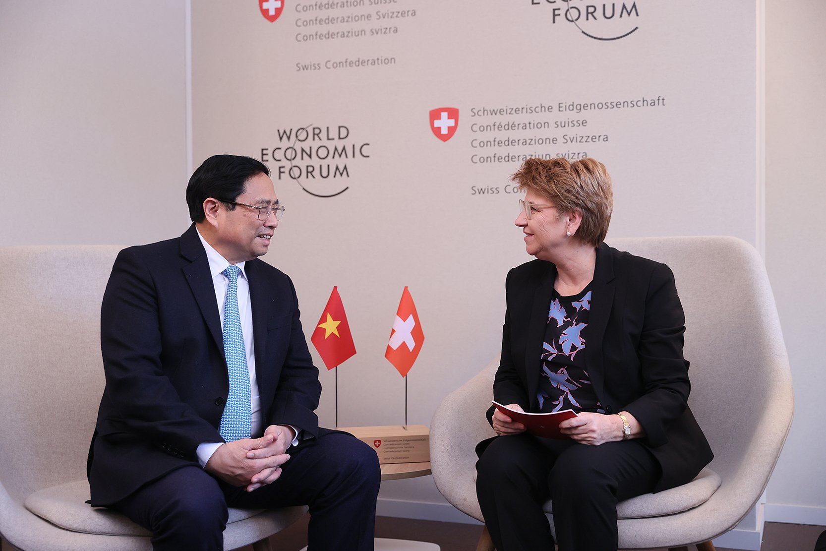 Hai bên bày tỏ vui mừng trước những bước phát triển mạnh mẽ trong quan hệ hữu nghị và hợp tác giữa Việt Nam và Thụy Sĩ - Ảnh: VGP/Nhật Bắc