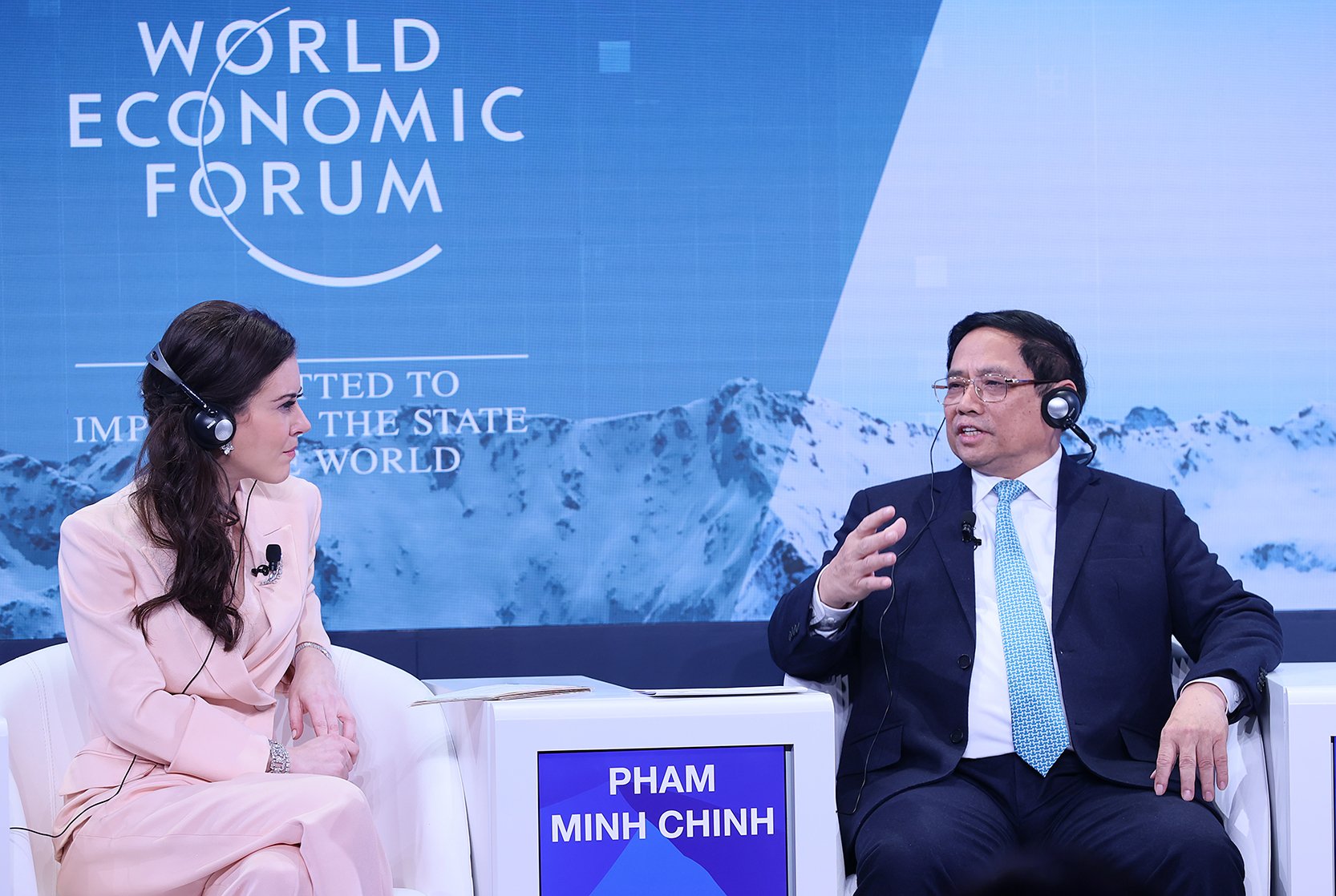 Thủ tướng Phạm Minh Chính tham dự và phát biểu với tư cách diễn giả chính tại phiên thảo luận ""Bài học từ ASEAN" trong khuôn khổ Hội nghị WEF Davos năm 2024 - Ảnh: VGP/Nhật Bắc
