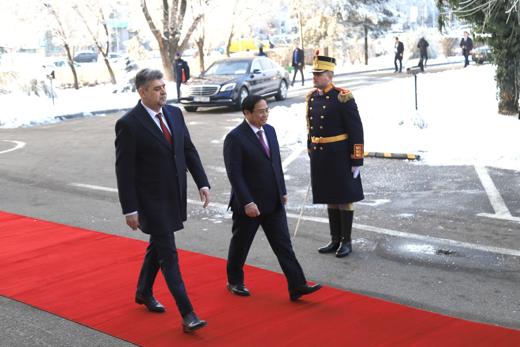 Chuyến thăm Romania lần này của Thủ tướng Phạm Minh Chính là hoạt động trao đổi đoàn đầu tiên ở cấp Thủ tướng Chính phủ giữa hai nước sau 5 năm - Ảnh: VGP/Nhật Bắc