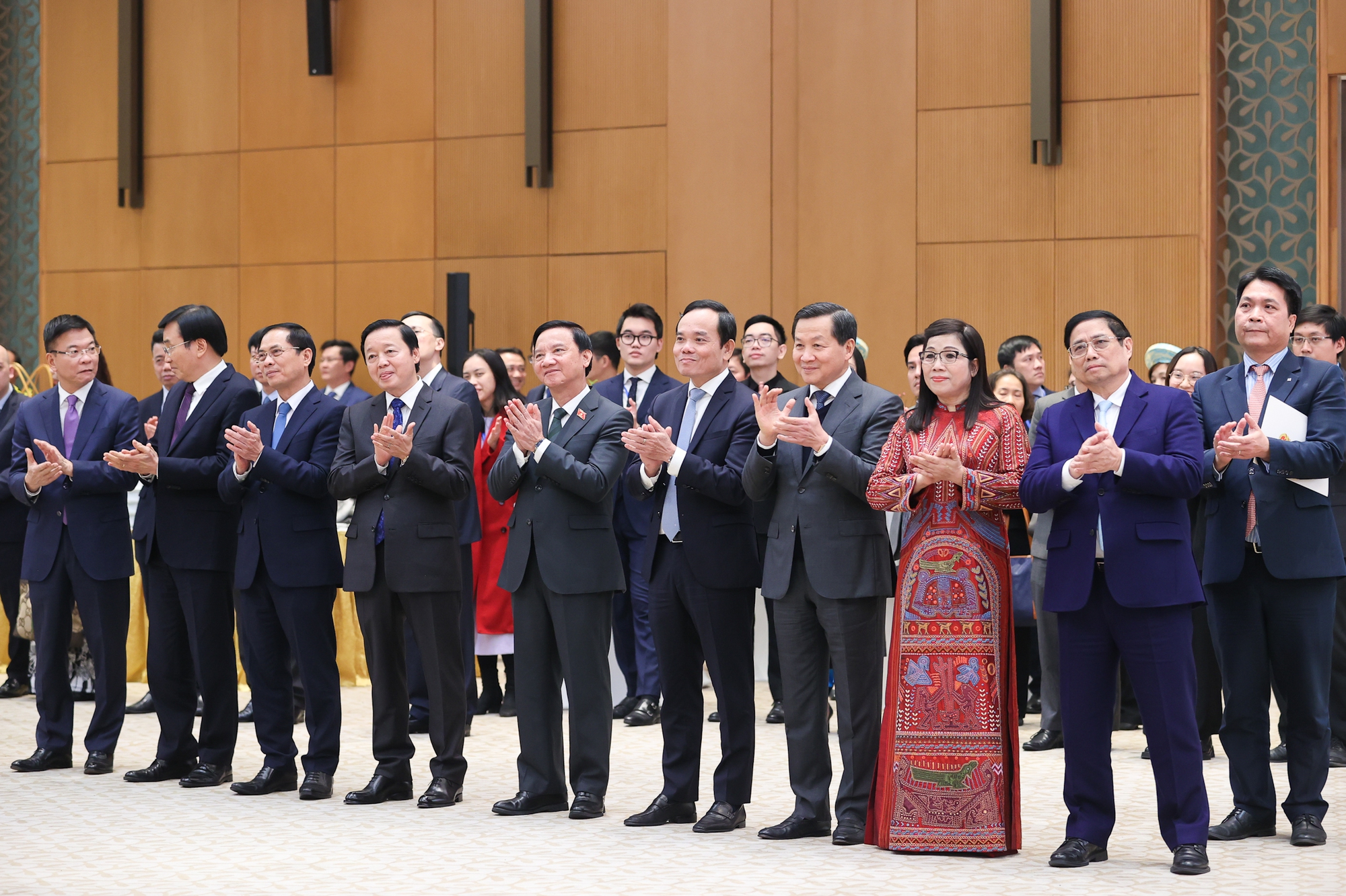 Thủ tướng Chính phủ Phạm Minh Chính và Phu nhân chủ trì buổi gặp mặt, chiêu đãi Đoàn Ngoại giao tại Việt Nam - Ảnh: VGP/Nhật Bắc