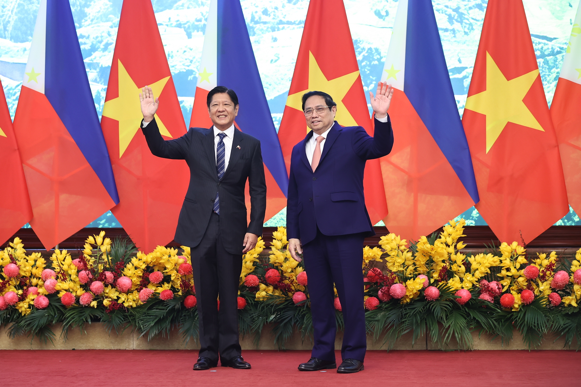 Thủ tướng Phạm Minh Chính hoan nghênh Tổng thống Marcos Jr. lần đầu tiên thăm cấp Nhà nước tới Việt Nam - Ảnh: VGP/Nhật Bắc