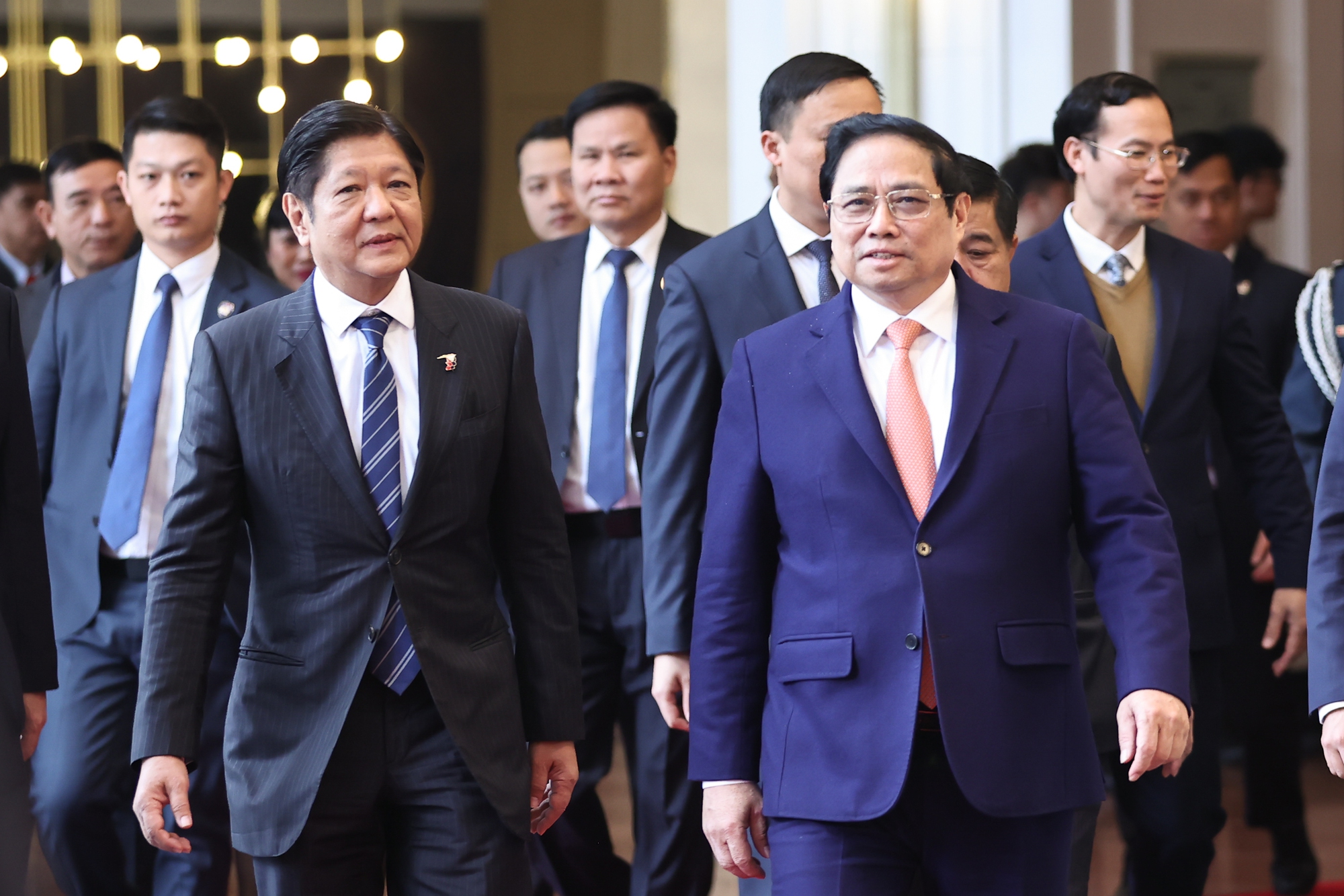 Thủ tướng Chính phủ Phạm Minh Chính và Tổng thống Philippines đồng chủ trì cuộc gặp gỡ với doanh nghiệp hai nước - Ảnh: VGP/Nhật Bắc