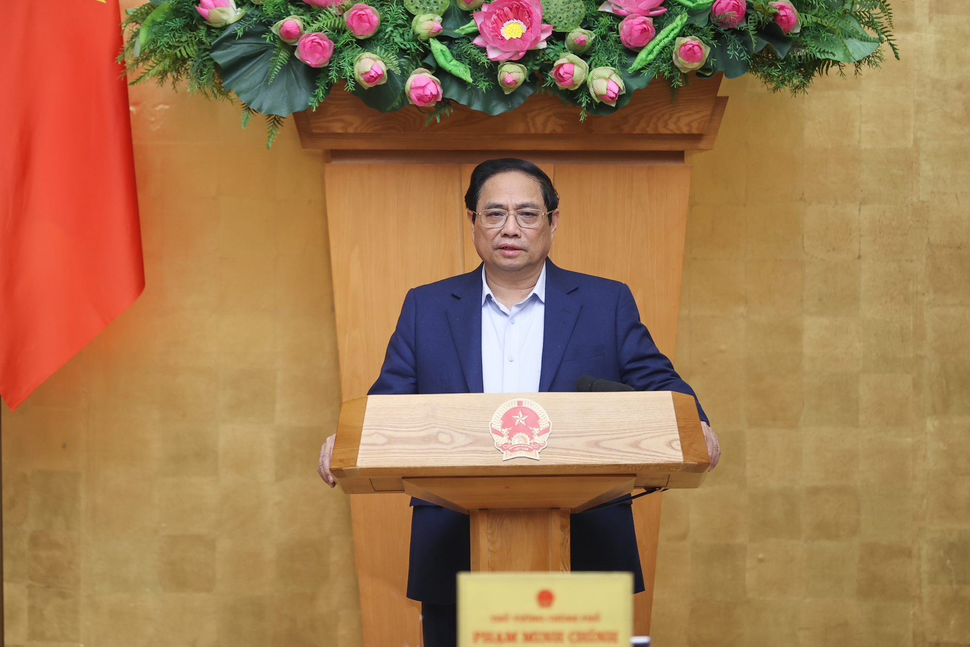 Thủ tướng Phạm Minh Chính nhấn mạnh: Các bộ, ngành, địa phương tập trung thực hiện 10 nhóm nhiệm vụ, giải pháp, tạo khí thế mới, động lực mới, thắng lợi mới - Ảnh: VGP/Nhật Bắc