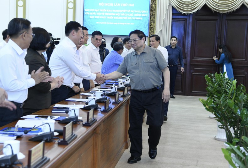 Thủ tướng Phạm Minh Chính với các đại biểu Thành phố Hồ Chí Minh.