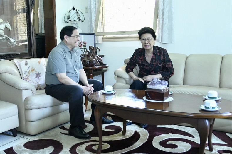 Thủ tướng Phạm Minh Chính thăm hỏi thân nhân gia đình Cố Thủ tướng Võ Văn Kiệt