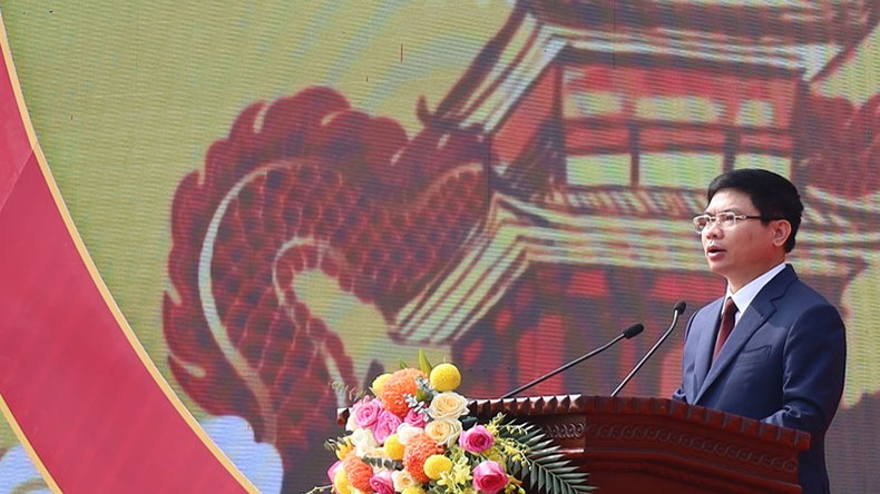 Ông Trương Quốc Huy, Chủ tịch Ủy ban nhân dân tỉnh Hà Nam, phát biểu tại Hội xuân Tam Chúc.