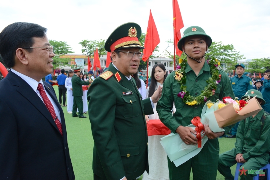 Thượng tướng Phạm Hoài Nam, Ủy viên Trung ương Đảng, Thứ trưởng Bộ Quốc phòng dự Lễ giao, nhận quân tại TP. Nha Trang, tỉnh Khánh Hòa - Ảnh: QĐND
