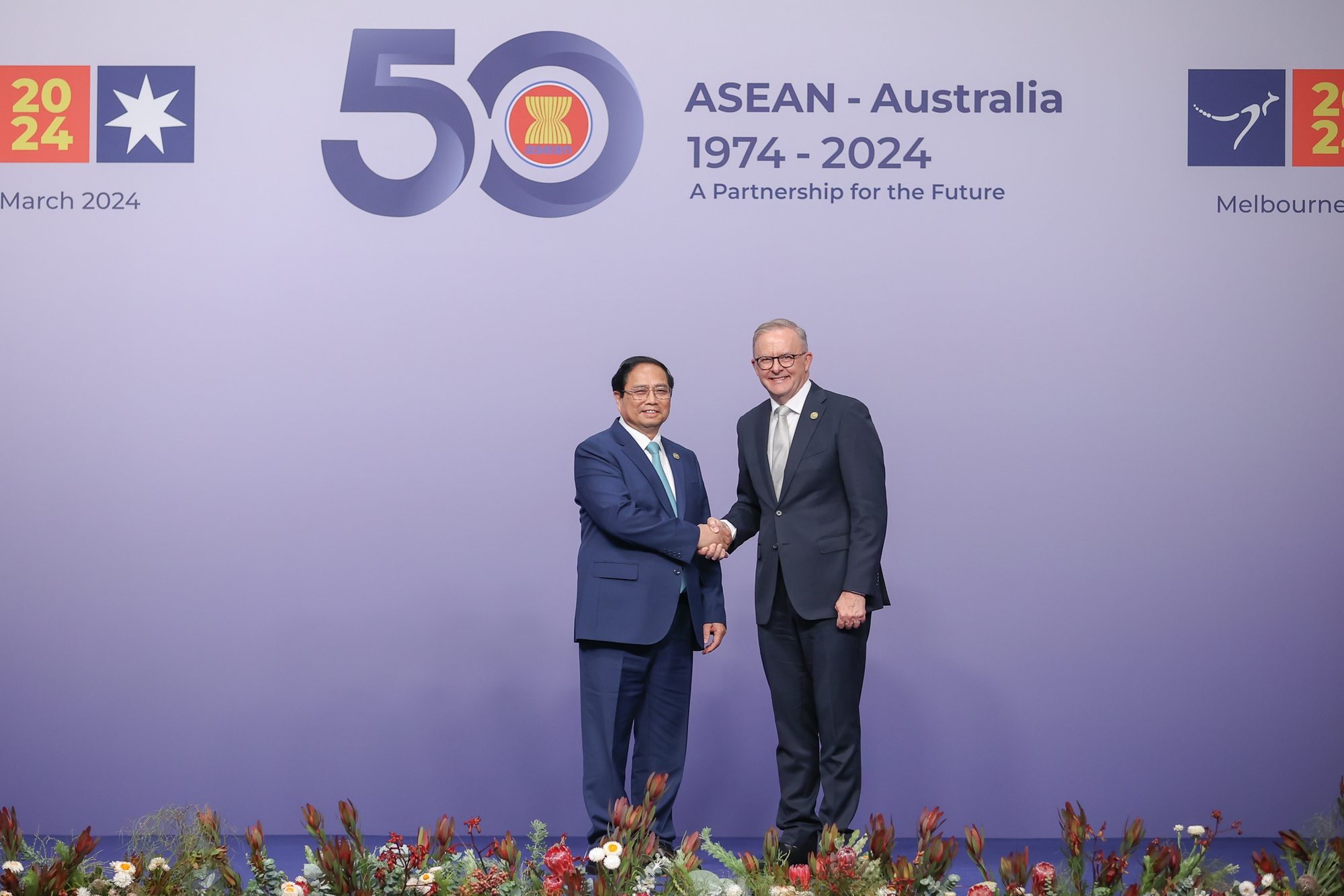 Thủ tướng Australia Anthony Albanese đón Thủ tướng Phạm Minh Chính - Ảnh: VGP/Nhật Bắc