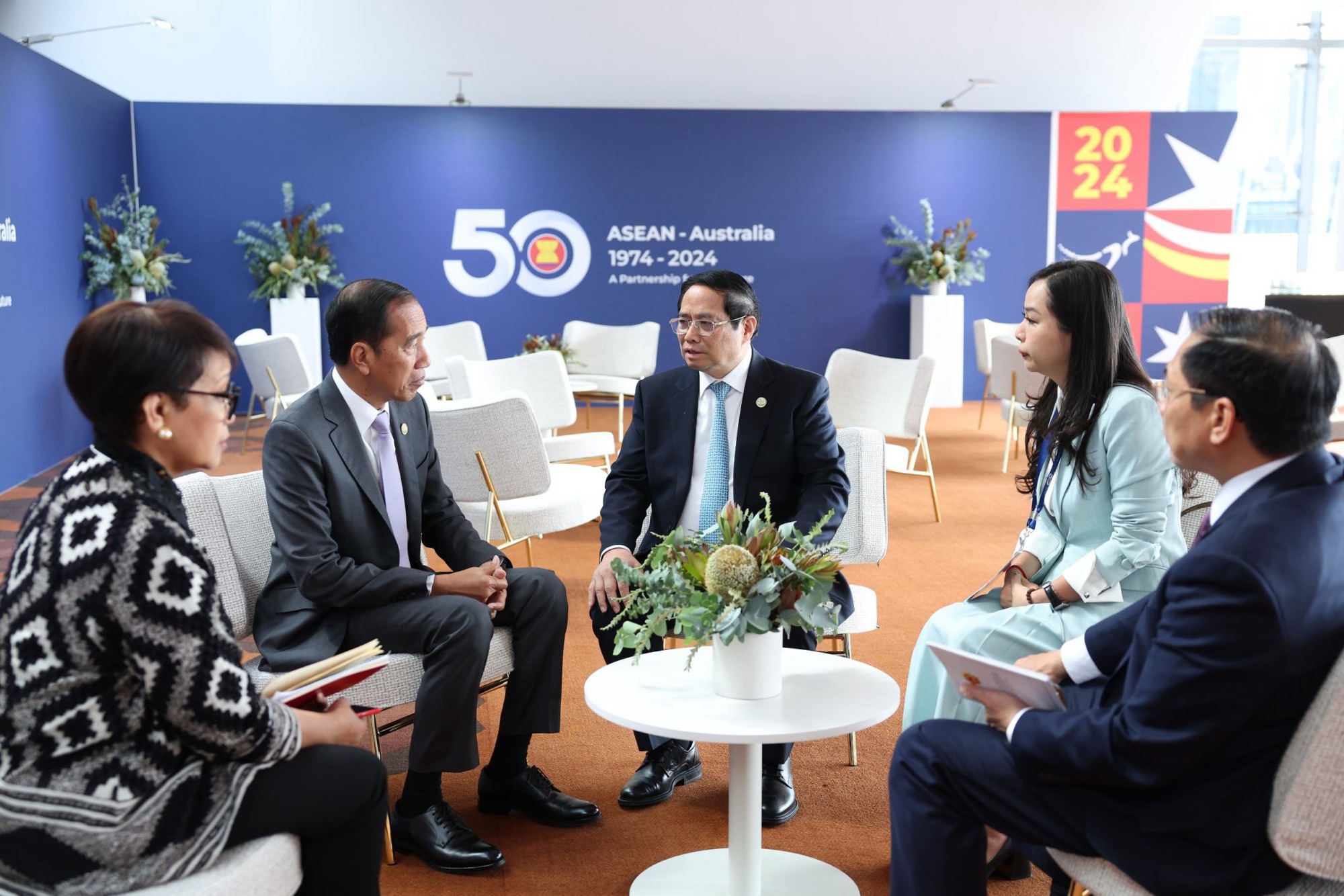 Thủ tướng Phạm Minh Chính gặp Tổng thống Indonesia Joko Widodo - Ảnh: VGP/Nhật Bắc