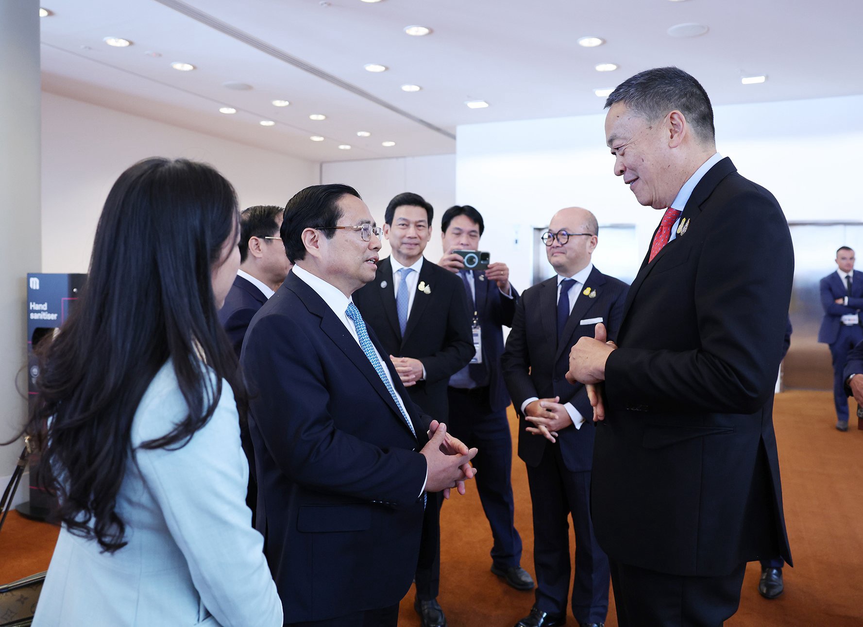 Thủ tướng Phạm Minh Chính gặp Thủ tướng Thái Lan Srettha Thavisin - Ảnh: VGP/Nhật Bắc