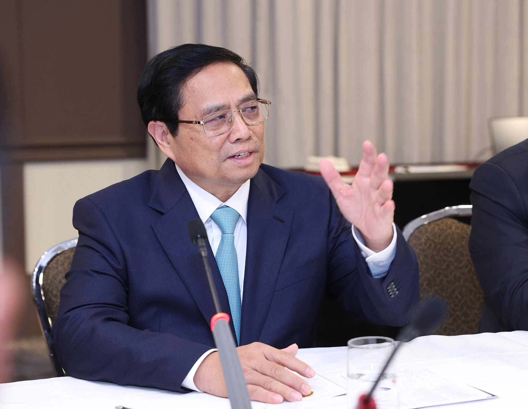 Thủ tướng mong muốn các trí thức và chuyên gia người Việt tiếp tục đóng góp trực tiếp, thiết thực cho công cuộc xây dựng và phát triển đất nước bằng những chương trình, dự án cụ thể - Ảnh: VGP/Nhật Bắc