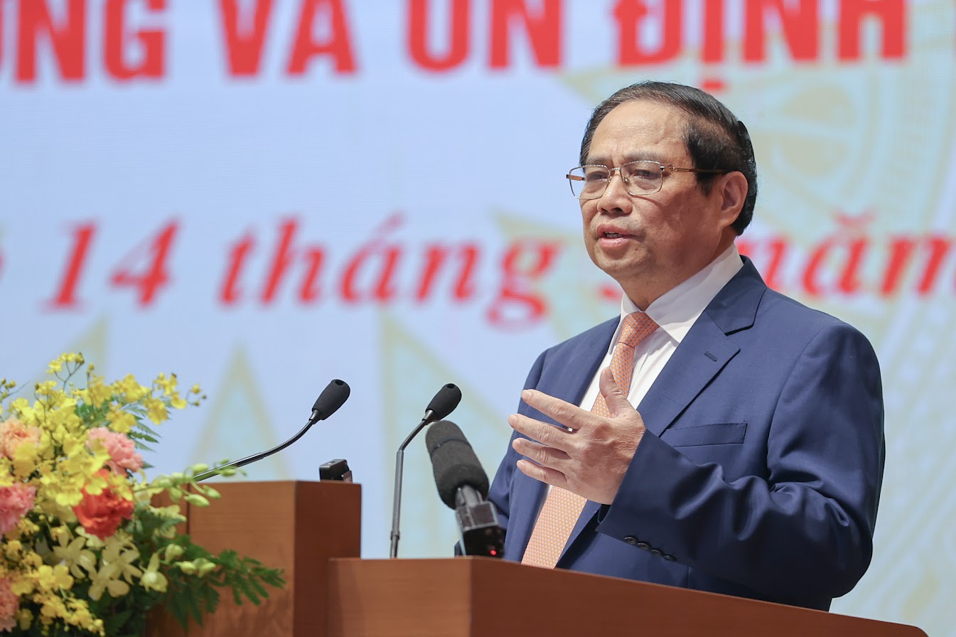 Thủ tướng Phạm Minh Chính đề nghị các đại biểu thảo luận đề xuất các giải pháp để tăng cường khả năng tiếp cận vốn tín dụng của doanh nghiệp và người dân? Ảnh VGP/Nhật Bắc