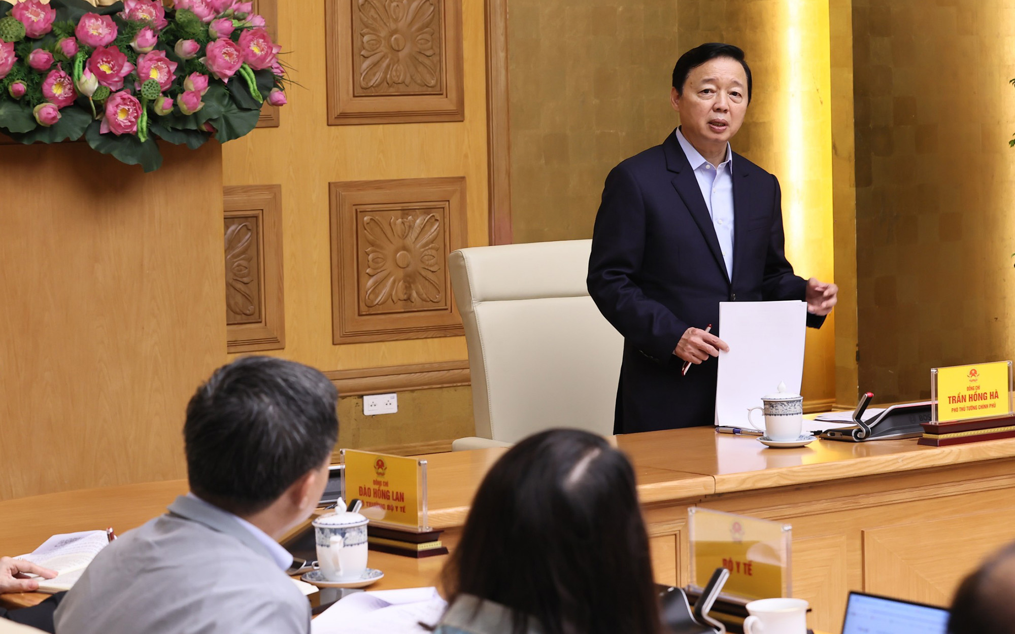 Phó Thủ tướng Trần Hồng Hà yêu cầu mô hình tổ chức, hoạt động của Hội đồng Y khoa quốc gia phải thực chất, hiệu quả, thủ tục hành chính đơn giản - Ảnh: VGP/MK