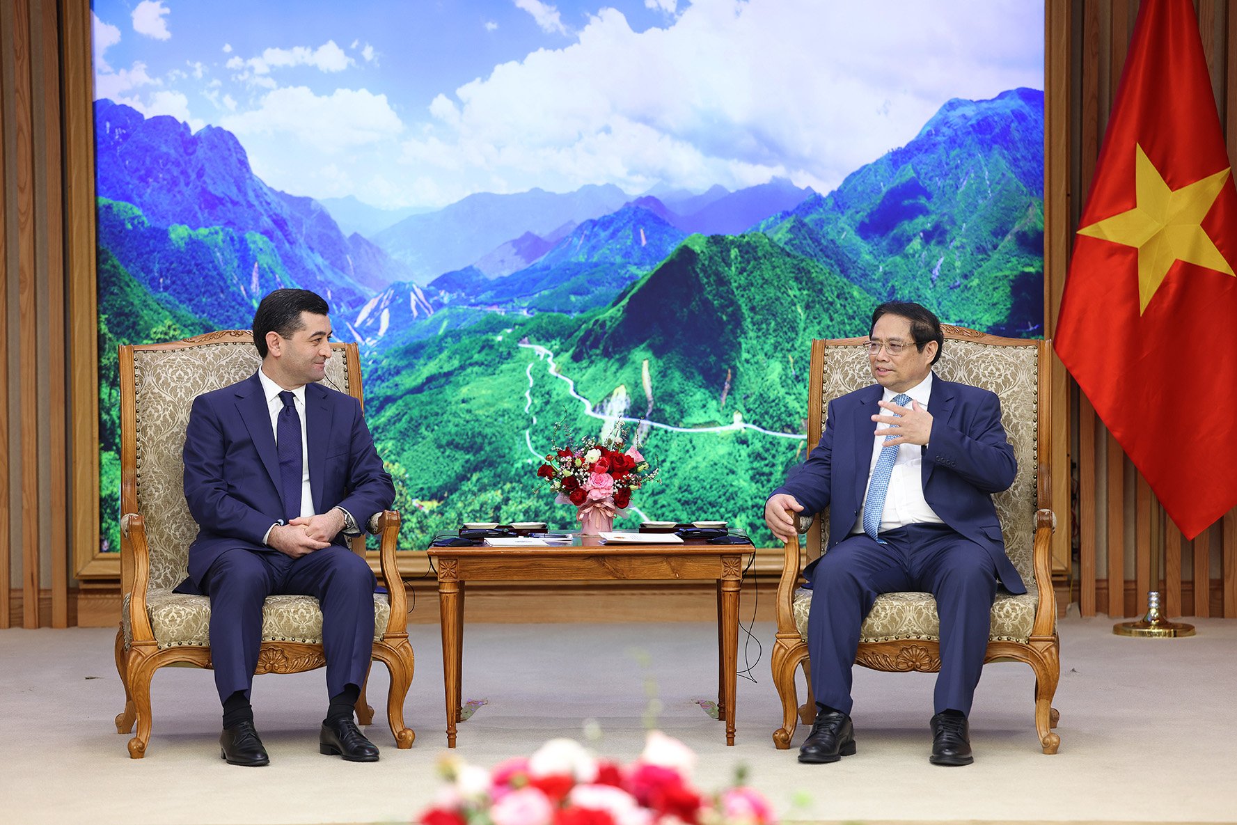 Thủ tướng đề nghị hai nước tăng cường hợp tác trong các ngành công nghiệp mũi nhọn như dầu khí, nông nghiệp để bảo đảm an ninh năng lượng và an ninh lương thực - Ảnh: VGP/Nhật Bắc