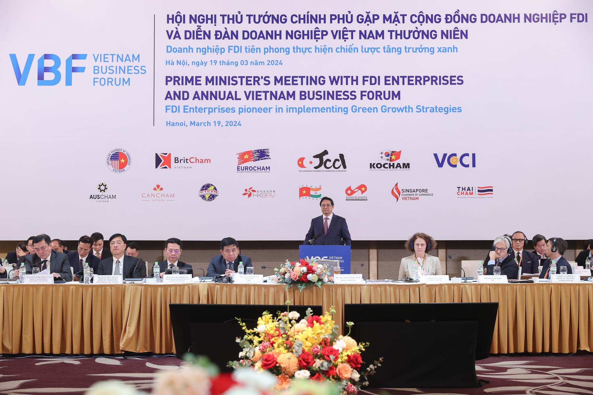 Thủ tướng nhấn mạnh, không chỉ về số lượng, khu vực FDI có những đóng góp quan trọng góp phần cải thiện chất lượng của nền kinh tế Việt Nam - Ảnh: VGP/Nhật Bắc