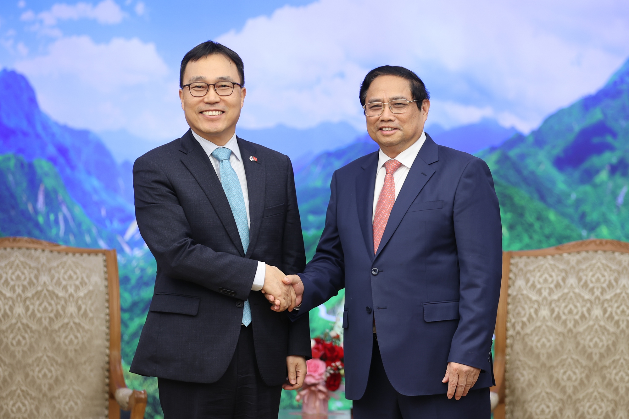 Thủ tướng Chính phủ Phạm Minh Chính tiếp Đại sứ Hàn Quốc tại Việt Nam Choi Young Sam - Ảnh: VGP/Nhật Bắc