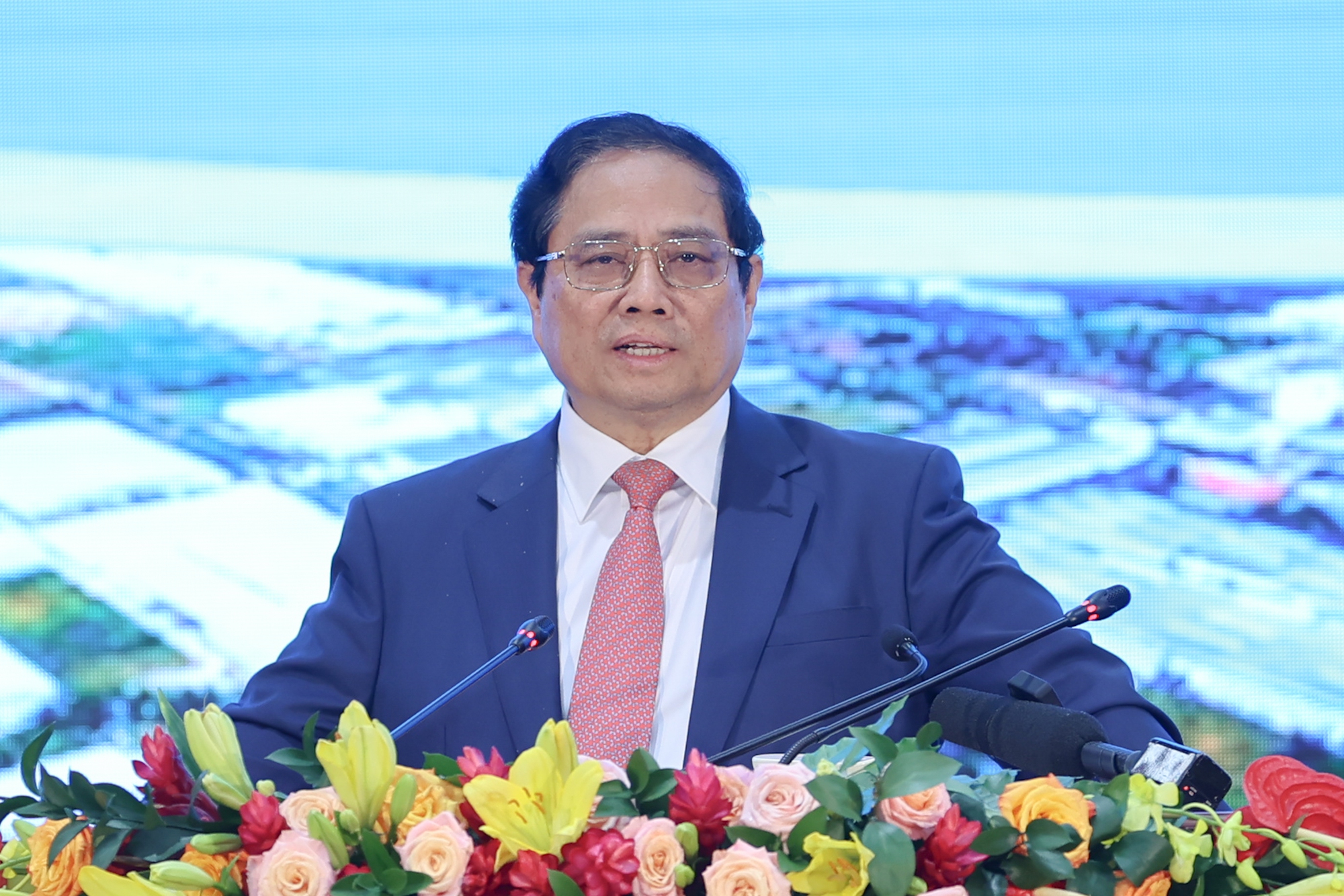 Thủ tướng Phạm Minh Chính chỉ rõ '1 trọng tâm, 2 tăng cường, 3 đẩy mạnh' trong thực hiện Quy hoạch tỉnh Tiền Giang - Ảnh: VGP/Nhật Bắc