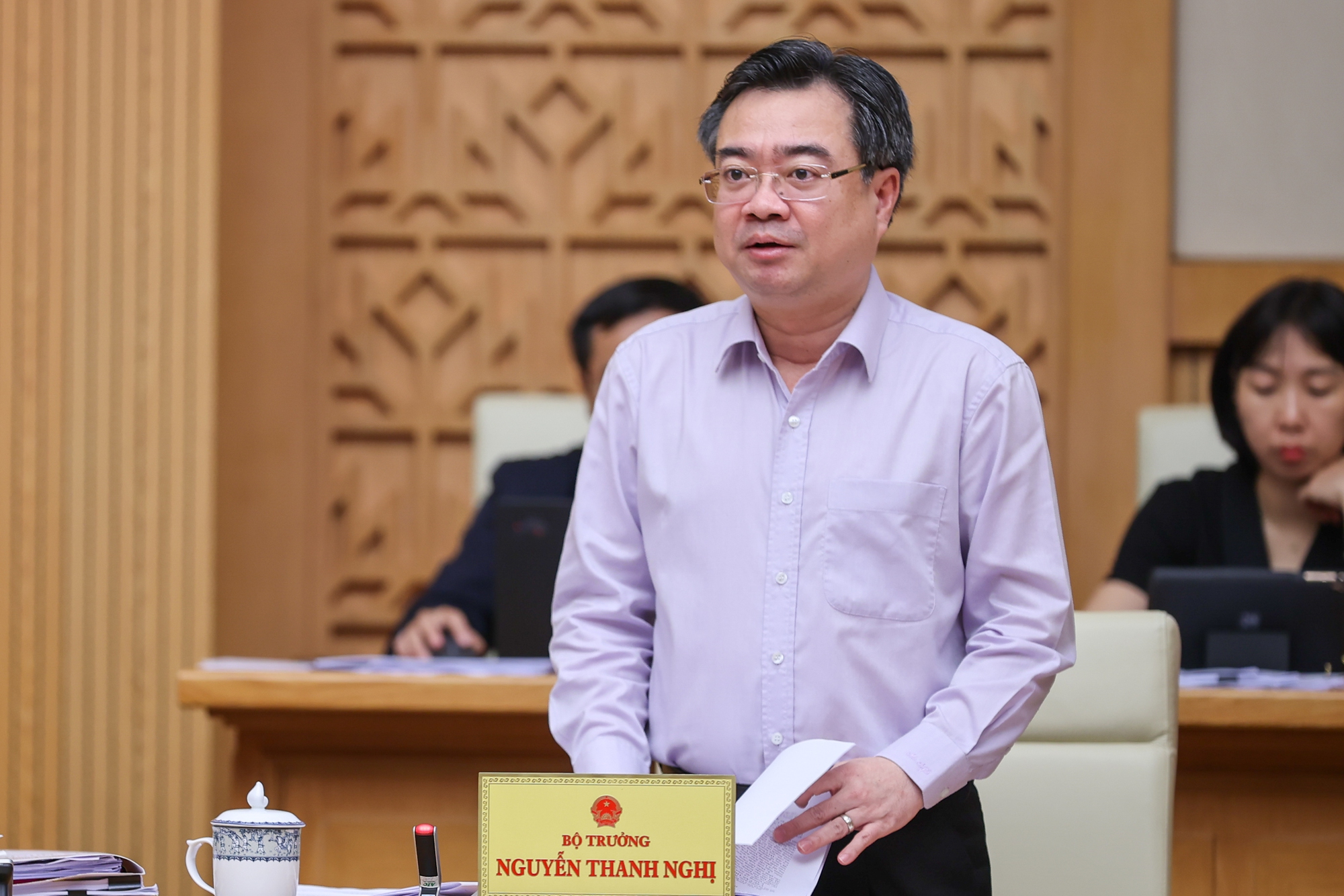 Bộ trưởng Bộ Xây dựng Nguyễn Thanh Nghị trình bày dự án Luật Quy hoạch đô thị và nông thôn - Ảnh: VGP/Nhật Bắc