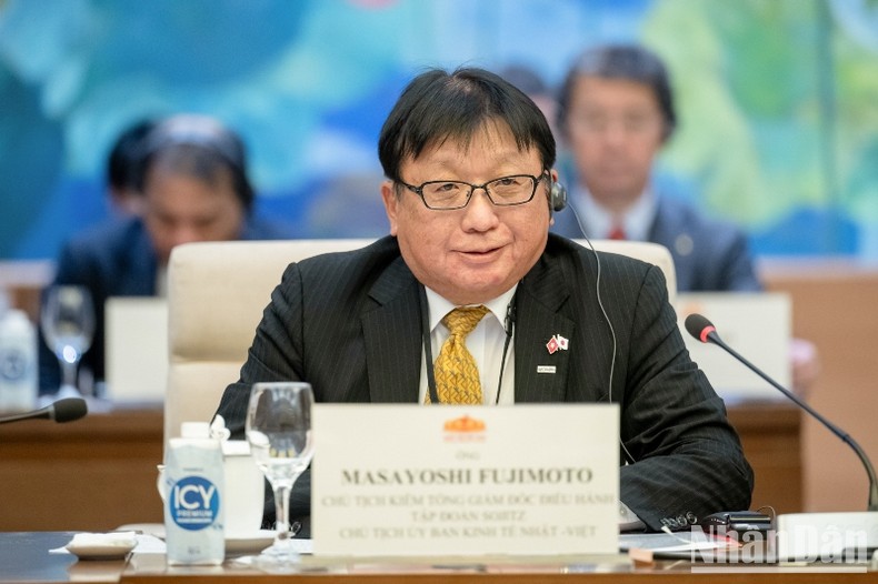 Ngài Masayoshi Fujimoto, Chủ tịch kiêm Tổng Giám đốc điều hành Tập đoàn Sojitz, Chủ tịch Ủy ban Kinh tế Nhật-Việt phát biểu tại buổi tiếp. (Ảnh: DUY LINH)