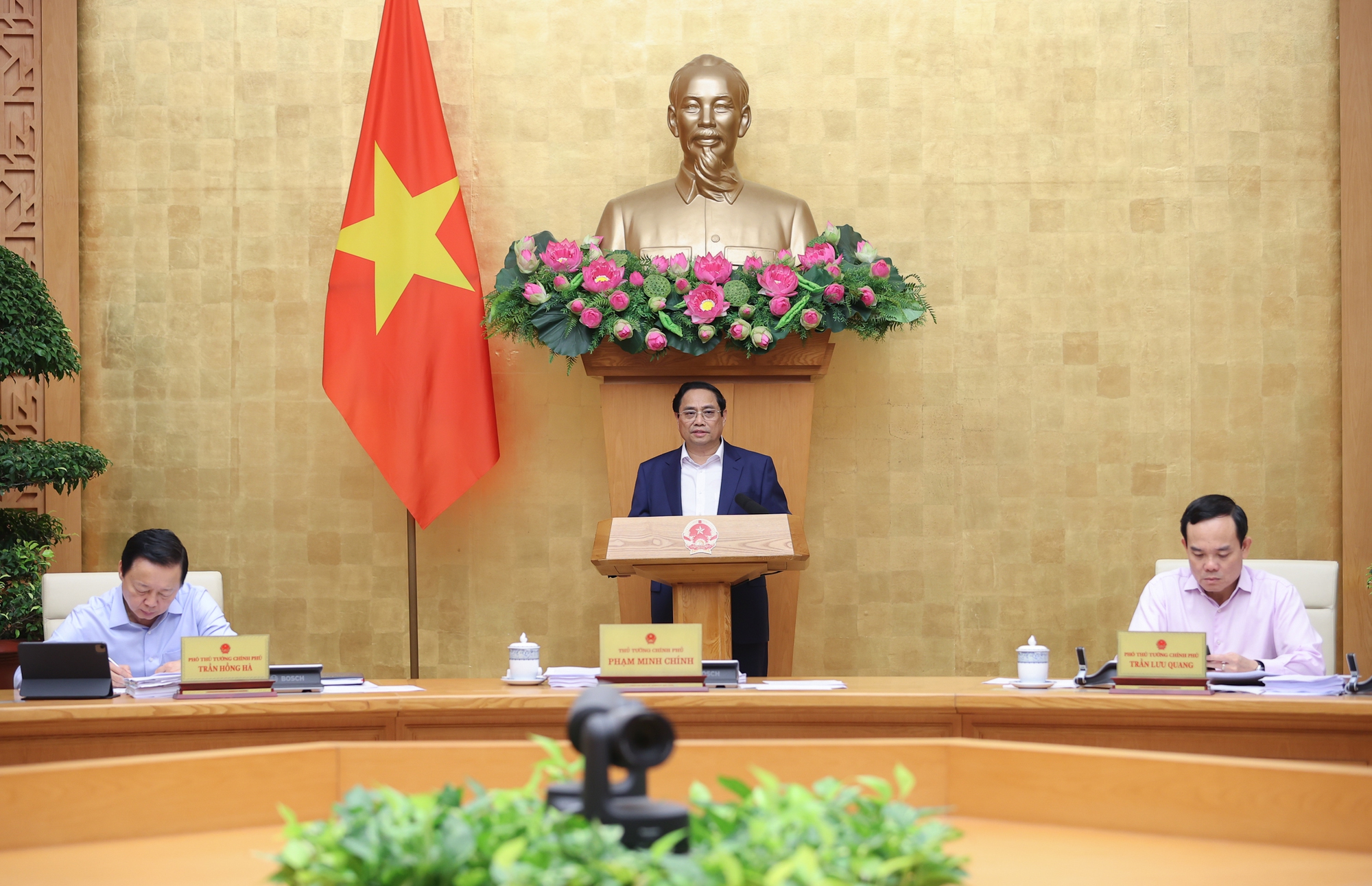 Thủ tướng Phạm Minh Chính chủ trì phiên họp Chính phủ thường kỳ tháng 3/2024 và Hội nghị trực tuyến Chính phủ với địa phương - Ảnh: VGP/Nhật Bắc