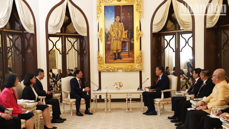 Thủ tướng Srettha Thavisin khẳng định, Thái Lan coi trọng thúc đẩy quan hệ hợp tác với Việt Nam trên tất cả các lĩnh vực.