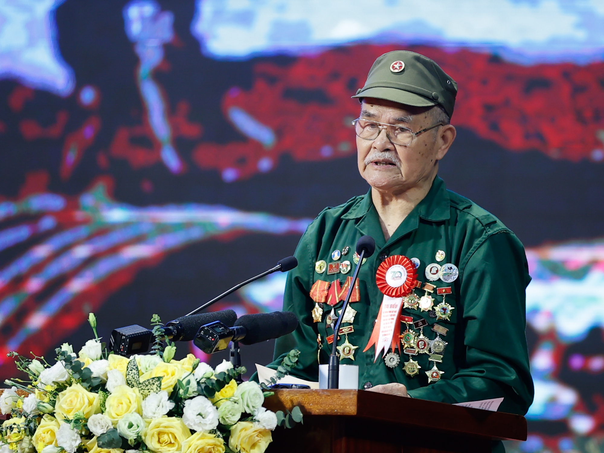 Cựu chiến binh Bùi Kim Điều phát biểu tại buổi lễ - Ảnh: VGP/Nhật Bắc