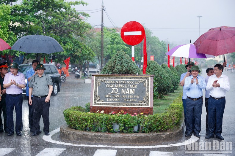 Thủ tướng Phạm Minh Chính dự lễ gắn biển đường Nguyễn Ngọc Bảo.